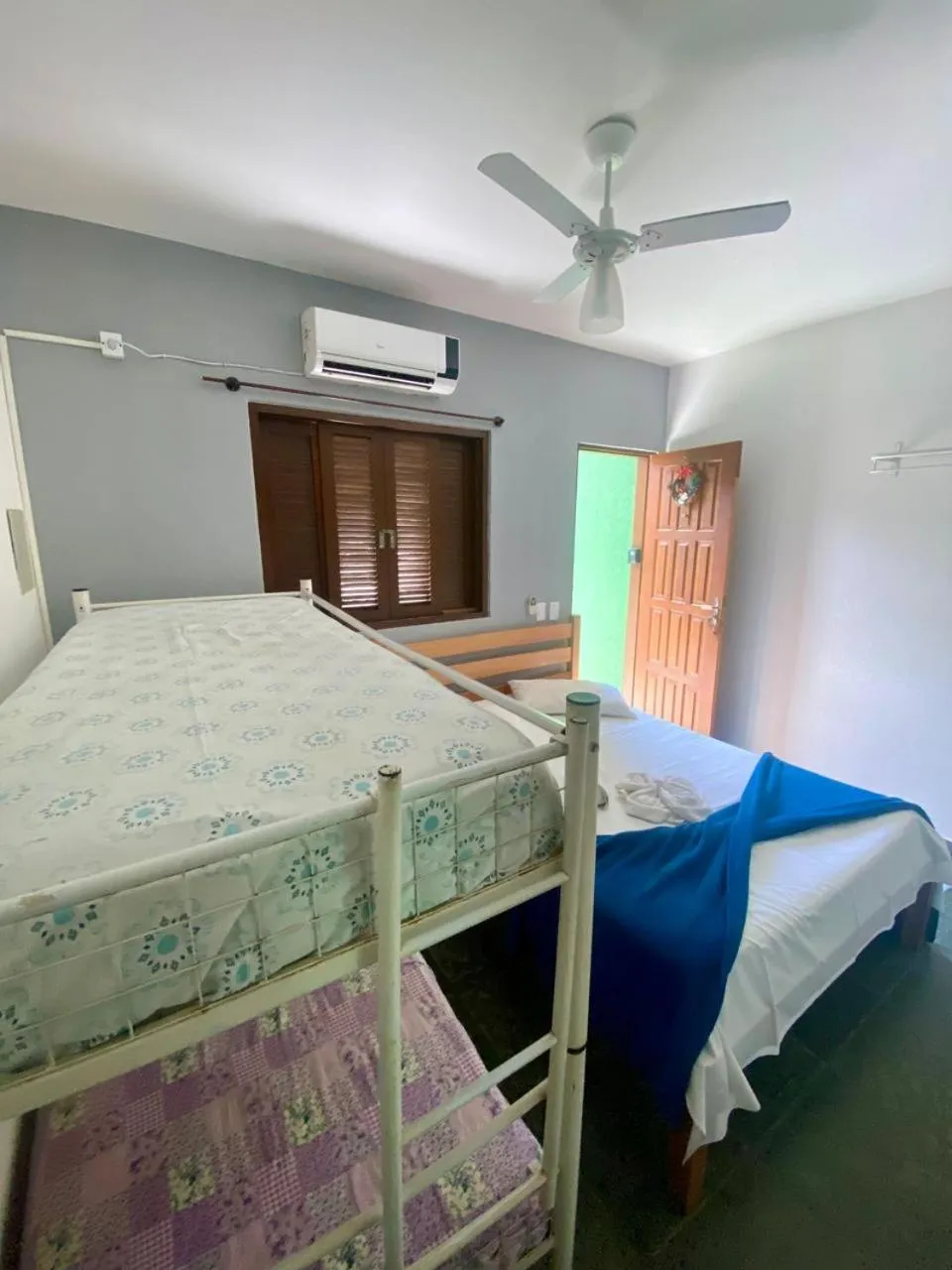 Property building, Bed in Pousada Recanto das Tartarugas