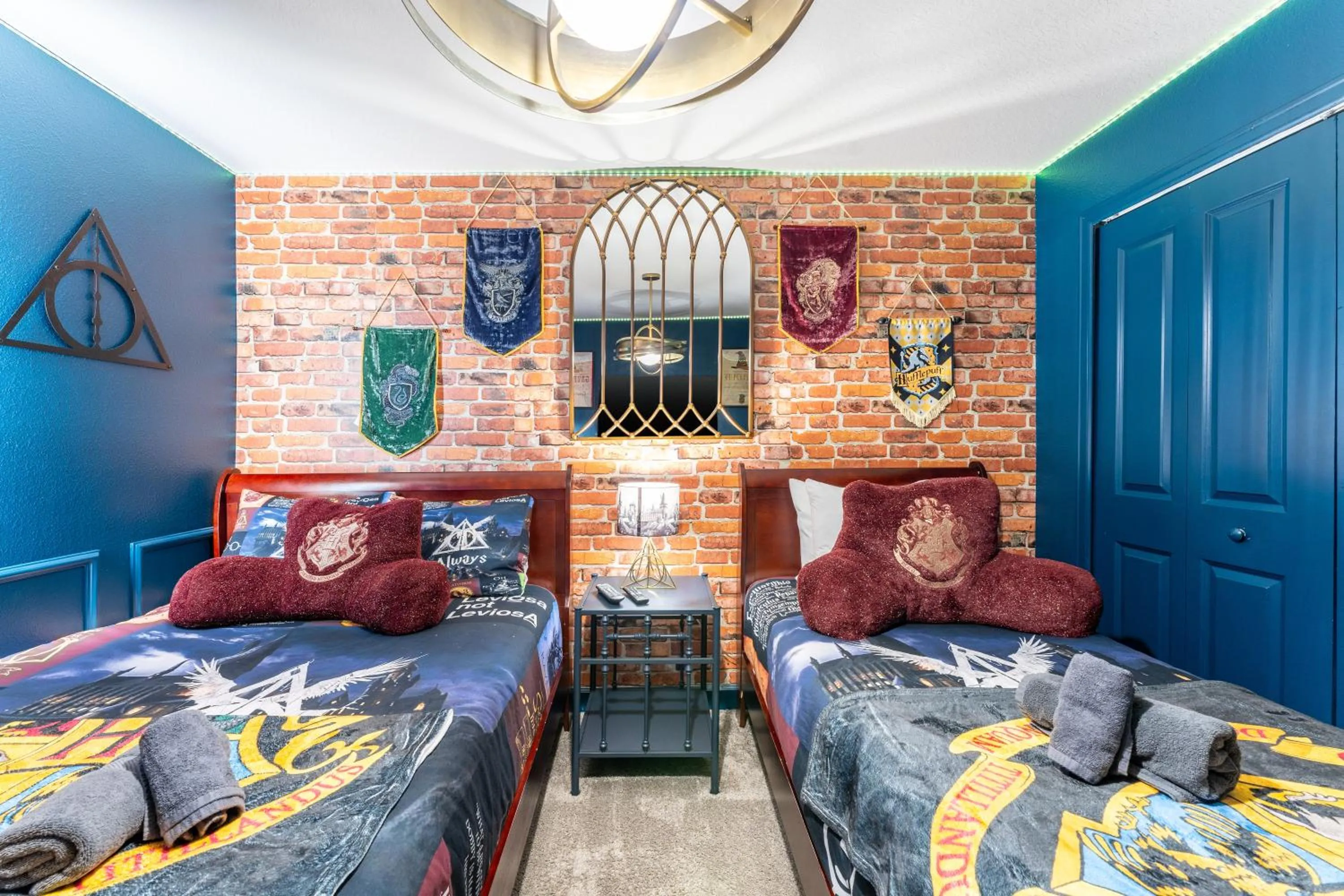Bed in Family Retreat near Disney with Pool & Hot Tub!