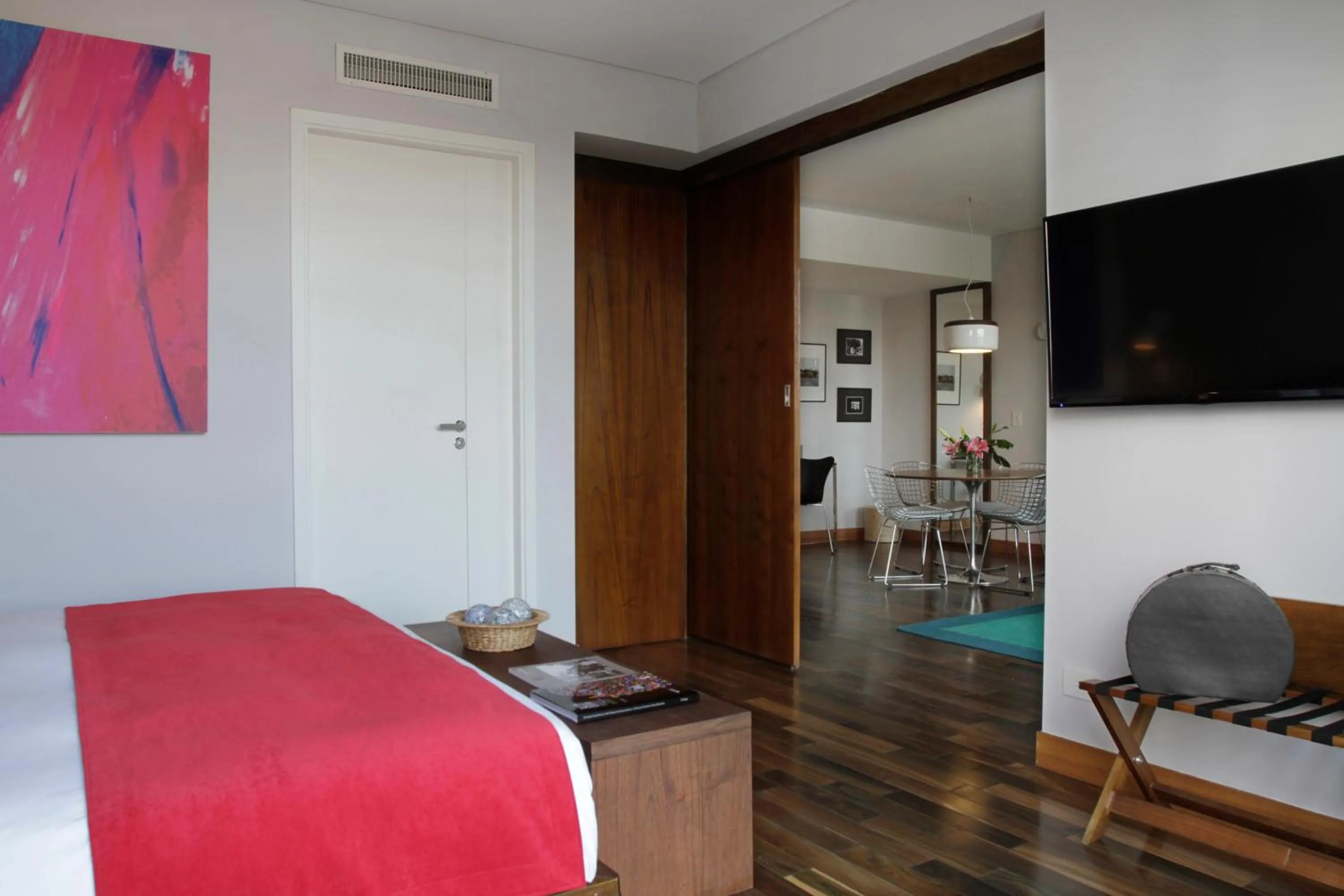 Photo of the whole room, Bed in Palo Santo Hotel