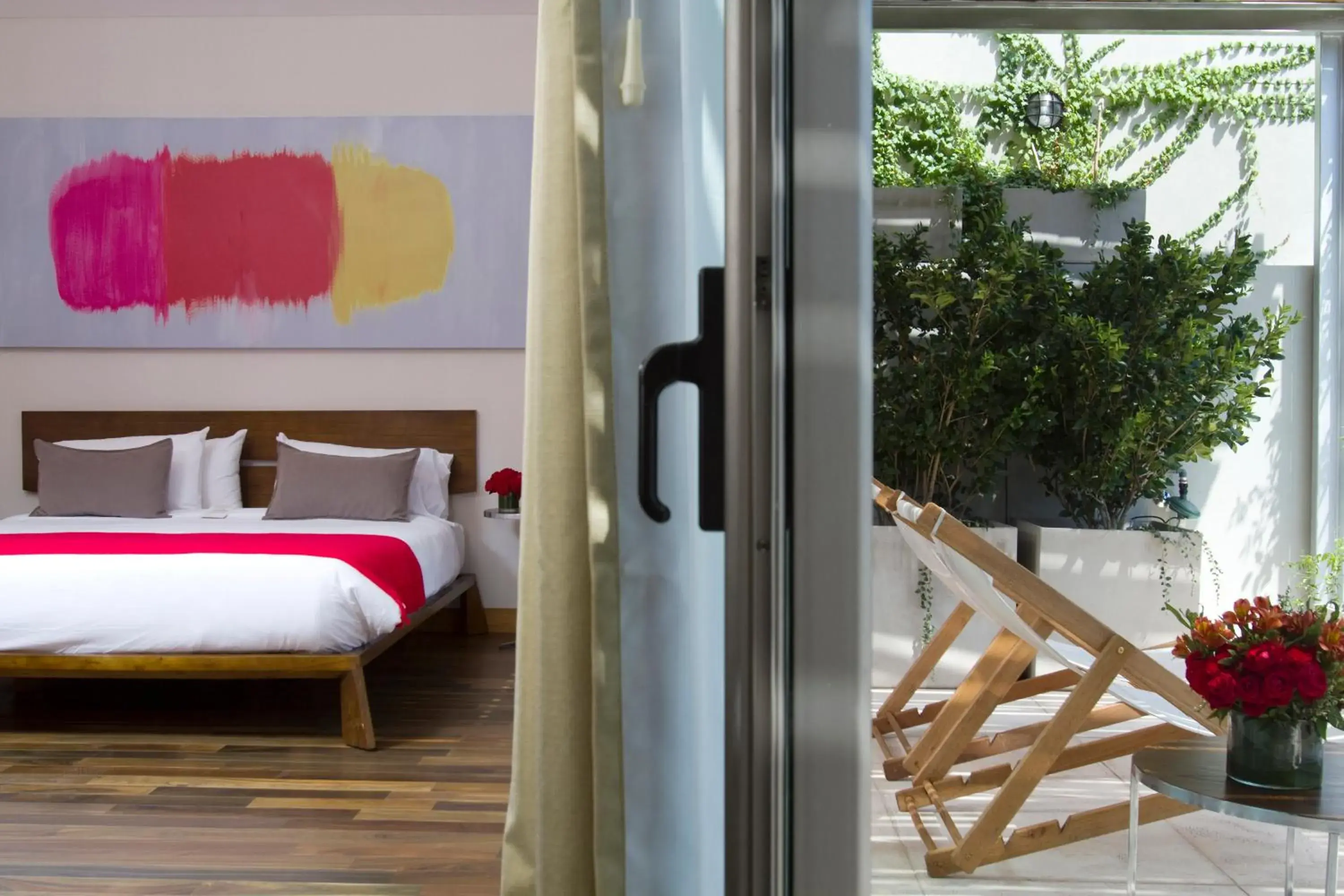 Deluxe One-Bedroom Suite in Palo Santo Hotel Deluxe One-Bedroom Suite in Palo Santo Hotel