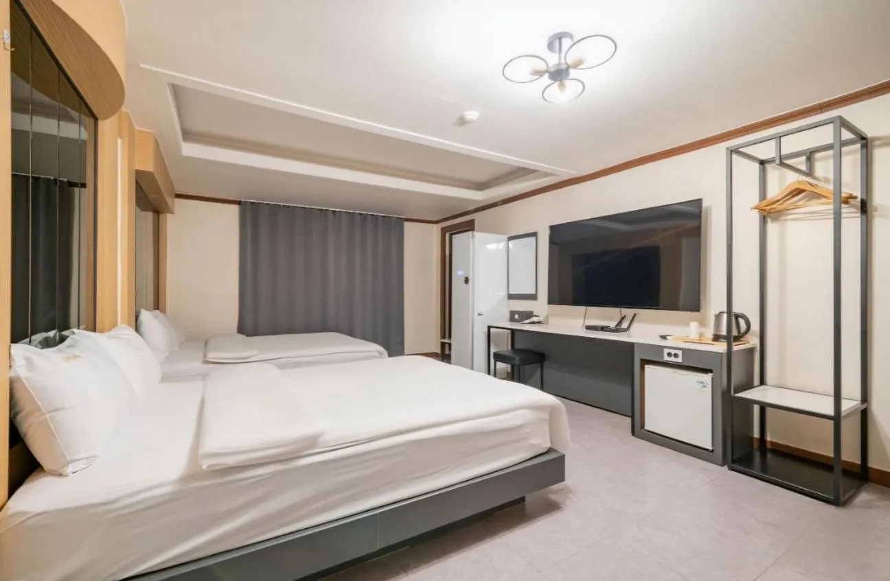 Bed in Donghae Gloria Hotel