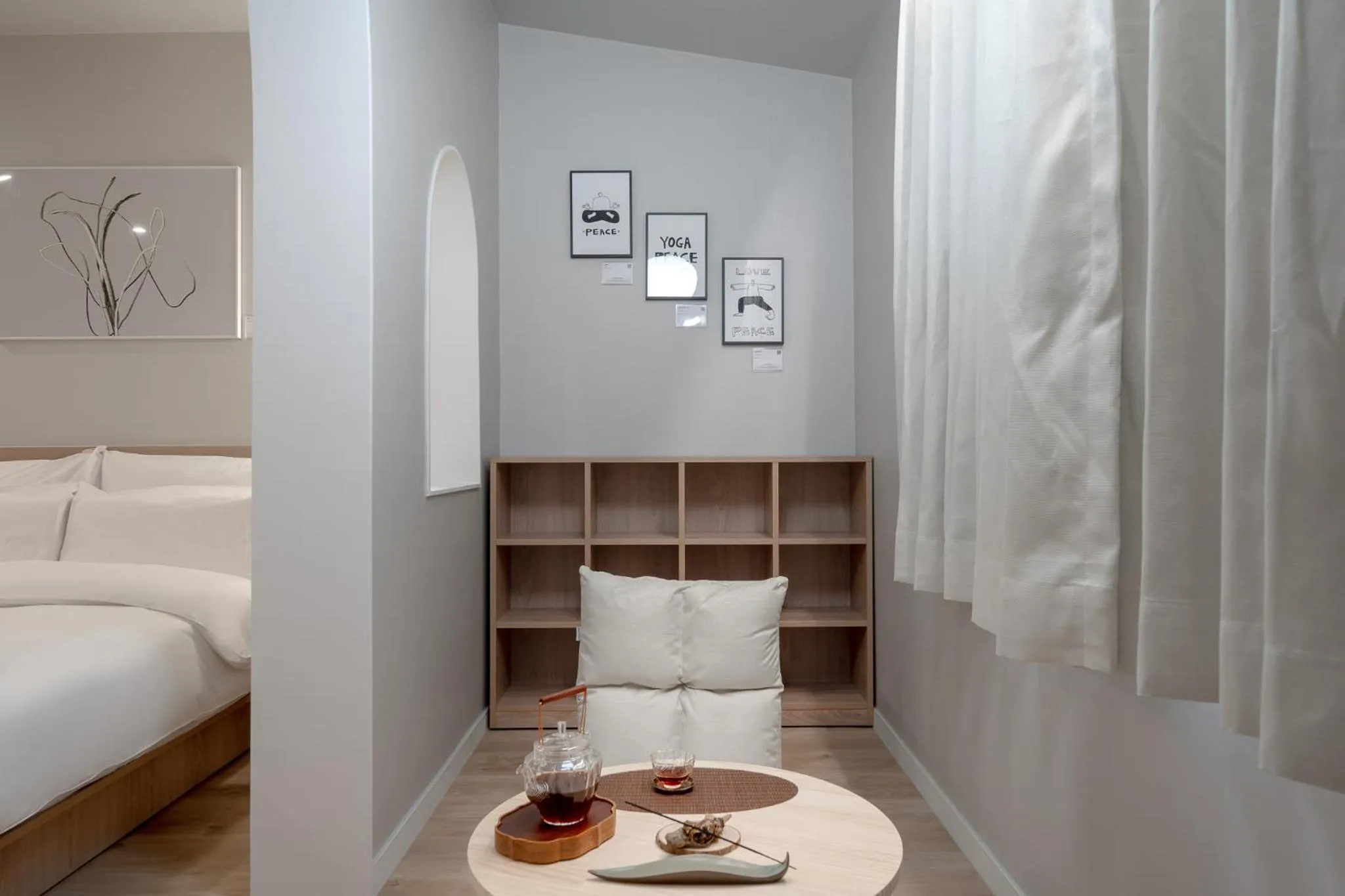 Decorative detail, Bed in Cheonan Aank Hotel Seongjeong