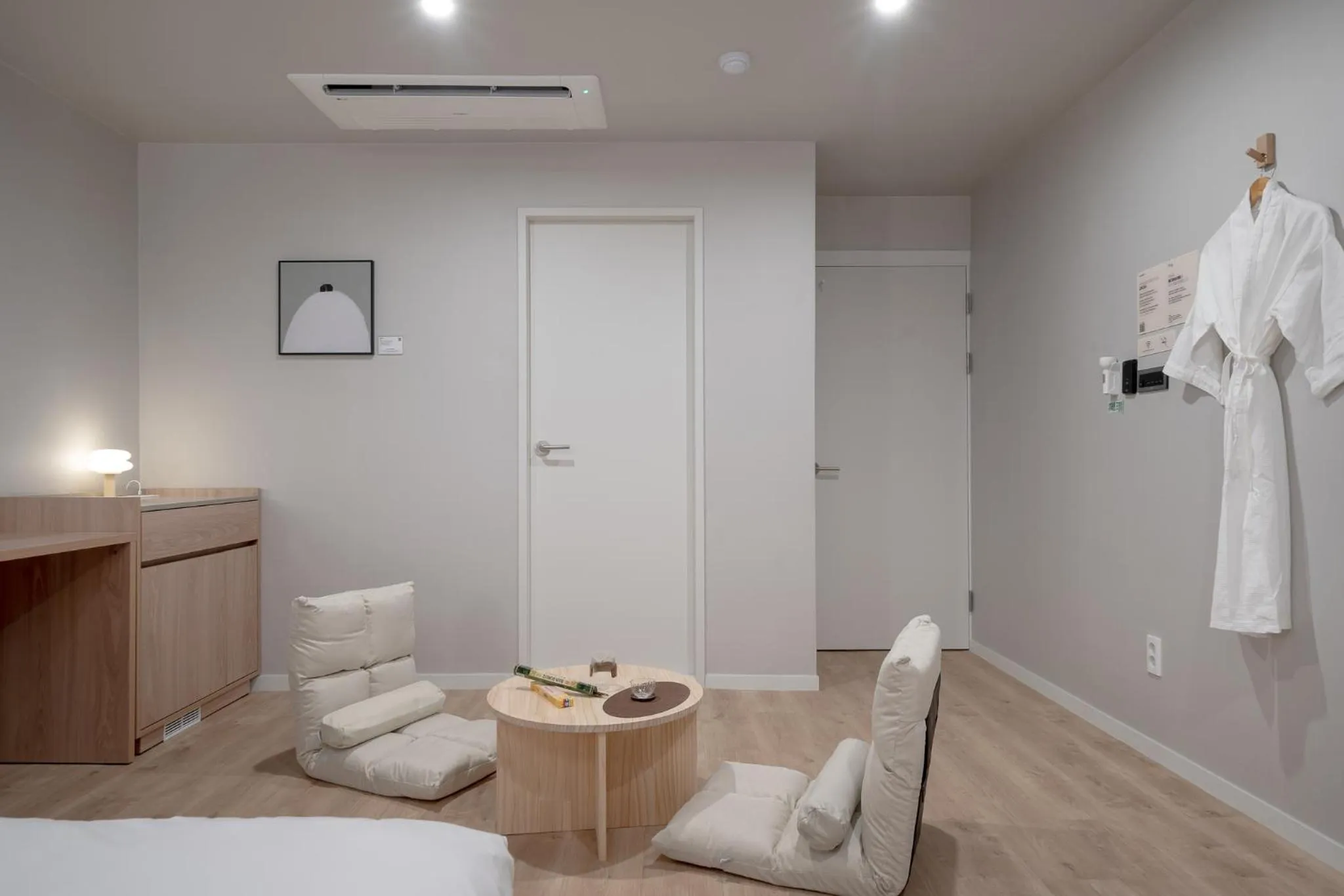 towels, Bed in Cheonan Aank Hotel Seongjeong