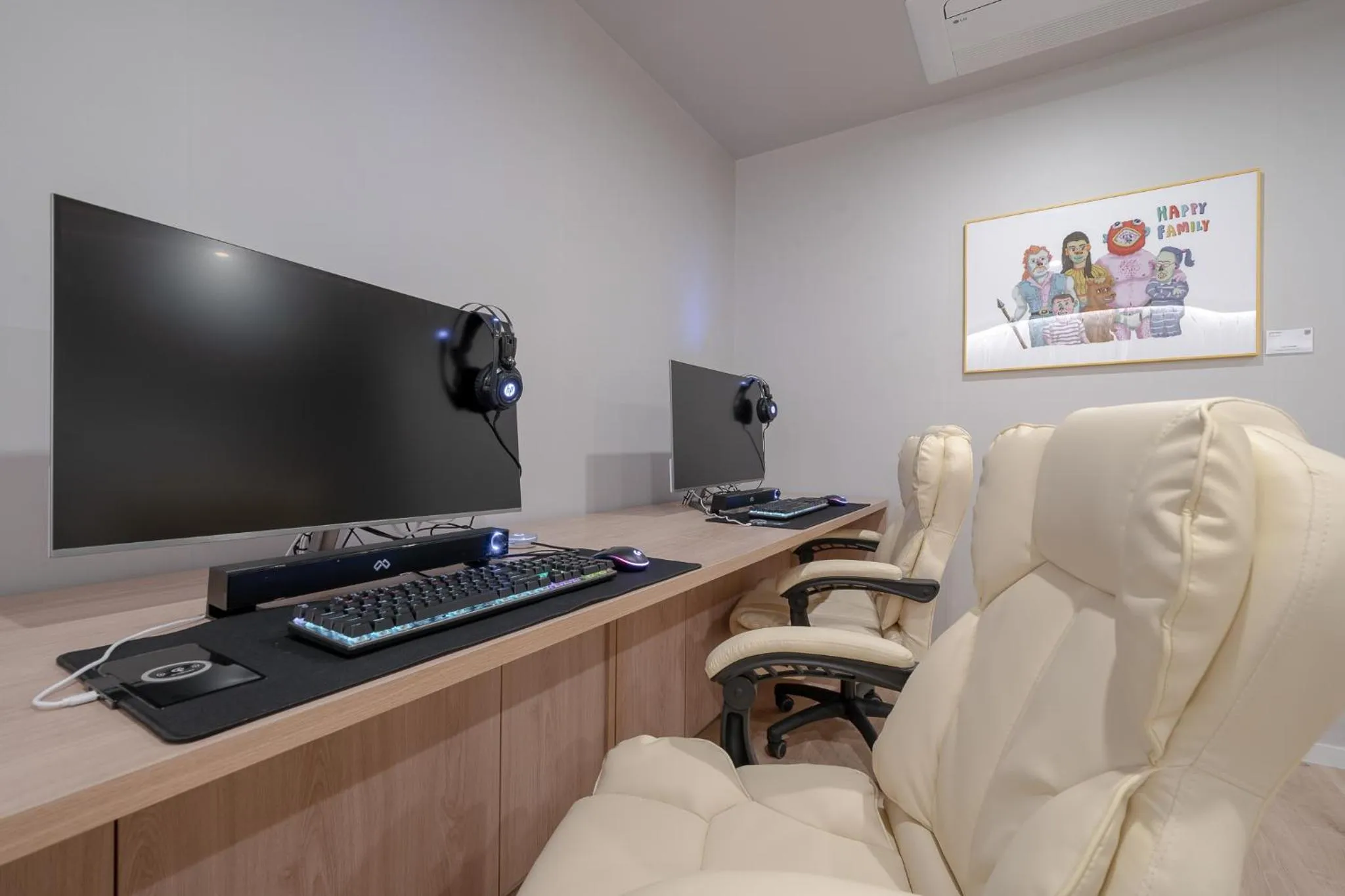 TV and multimedia in Cheonan Aank Hotel Seongjeong