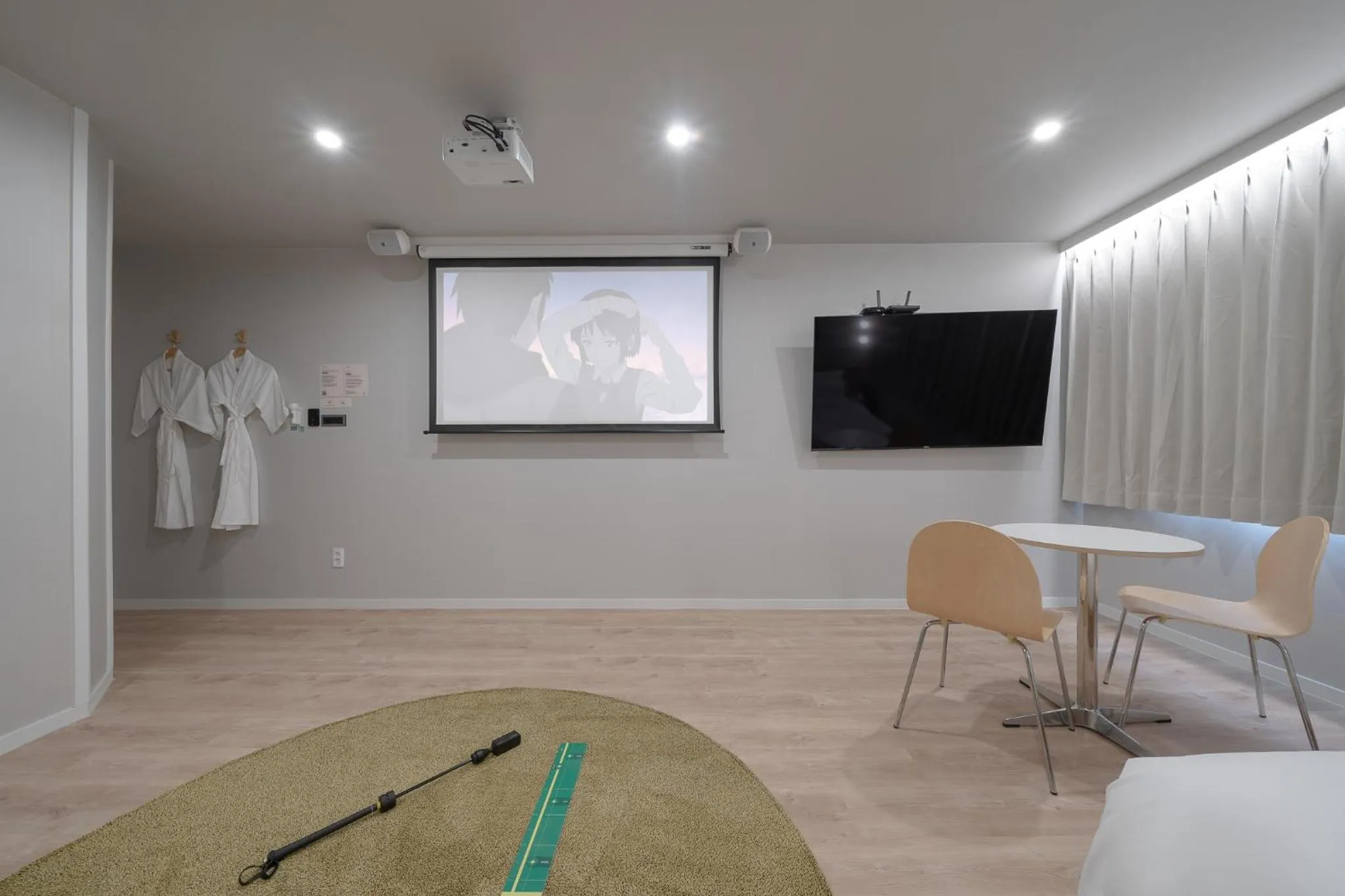 TV and multimedia in Cheonan Aank Hotel Seongjeong