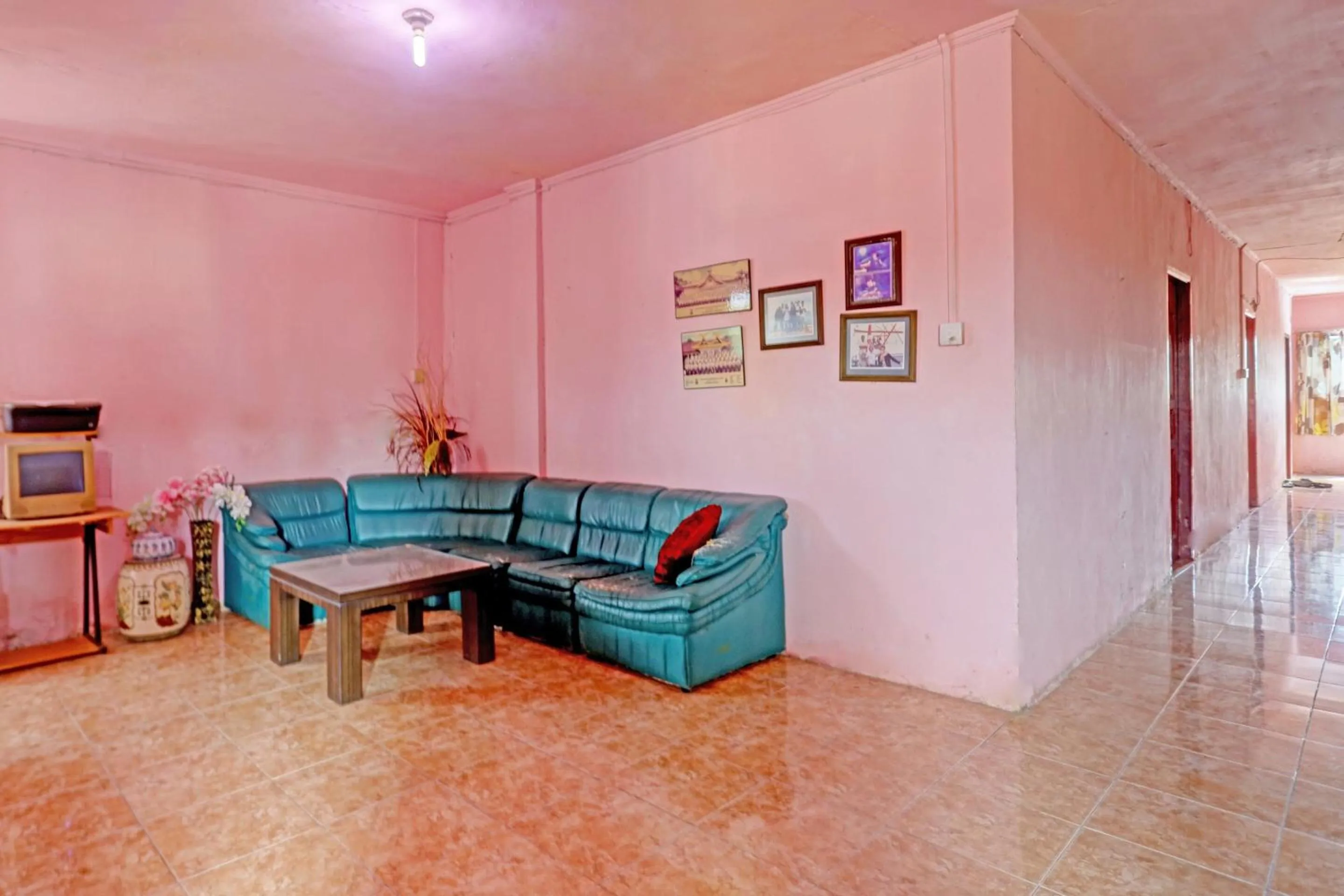 Lobby or reception in Hotel O Toyo Homestay Syariah