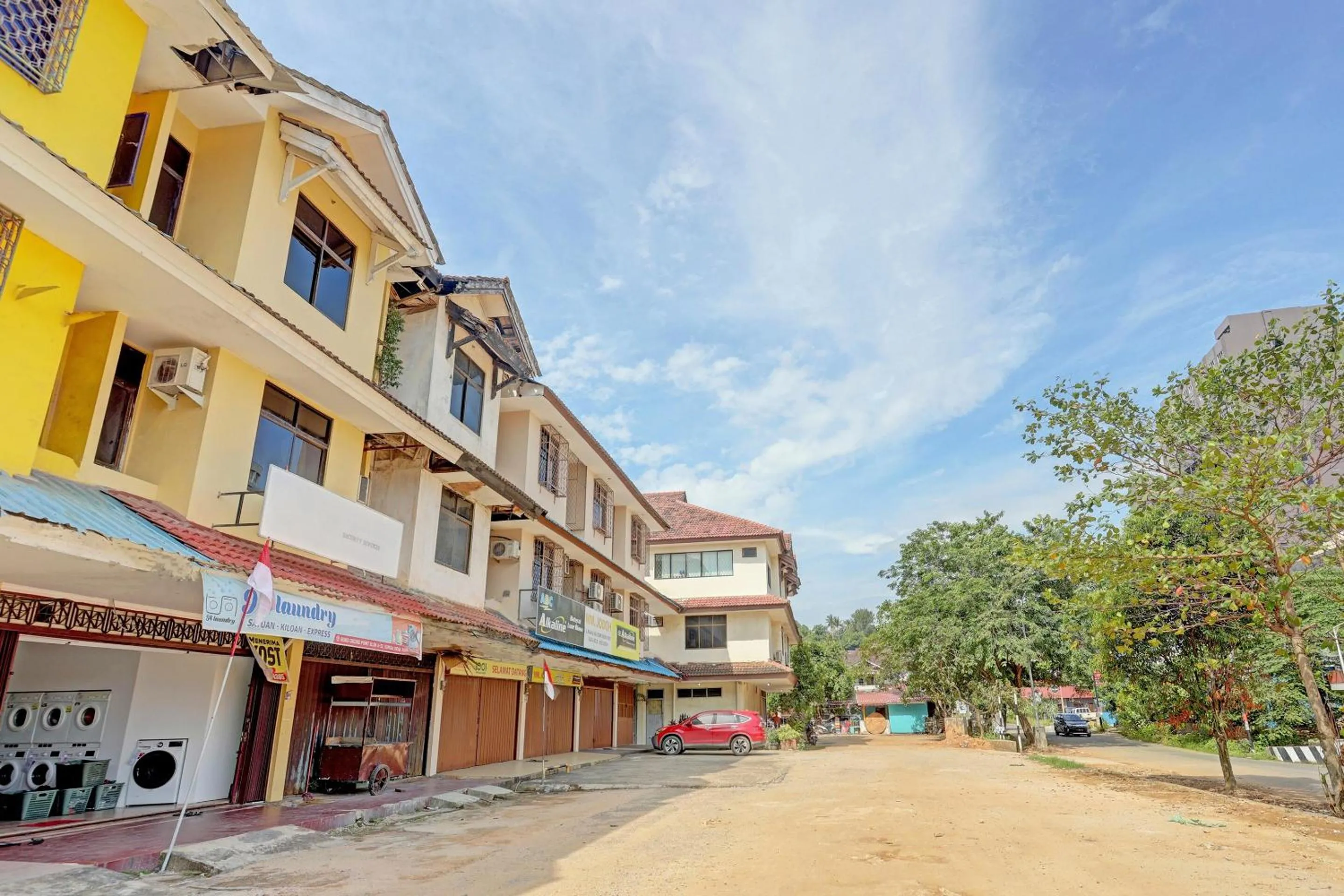 Facade/entrance in Hotel O Toyo Homestay Syariah