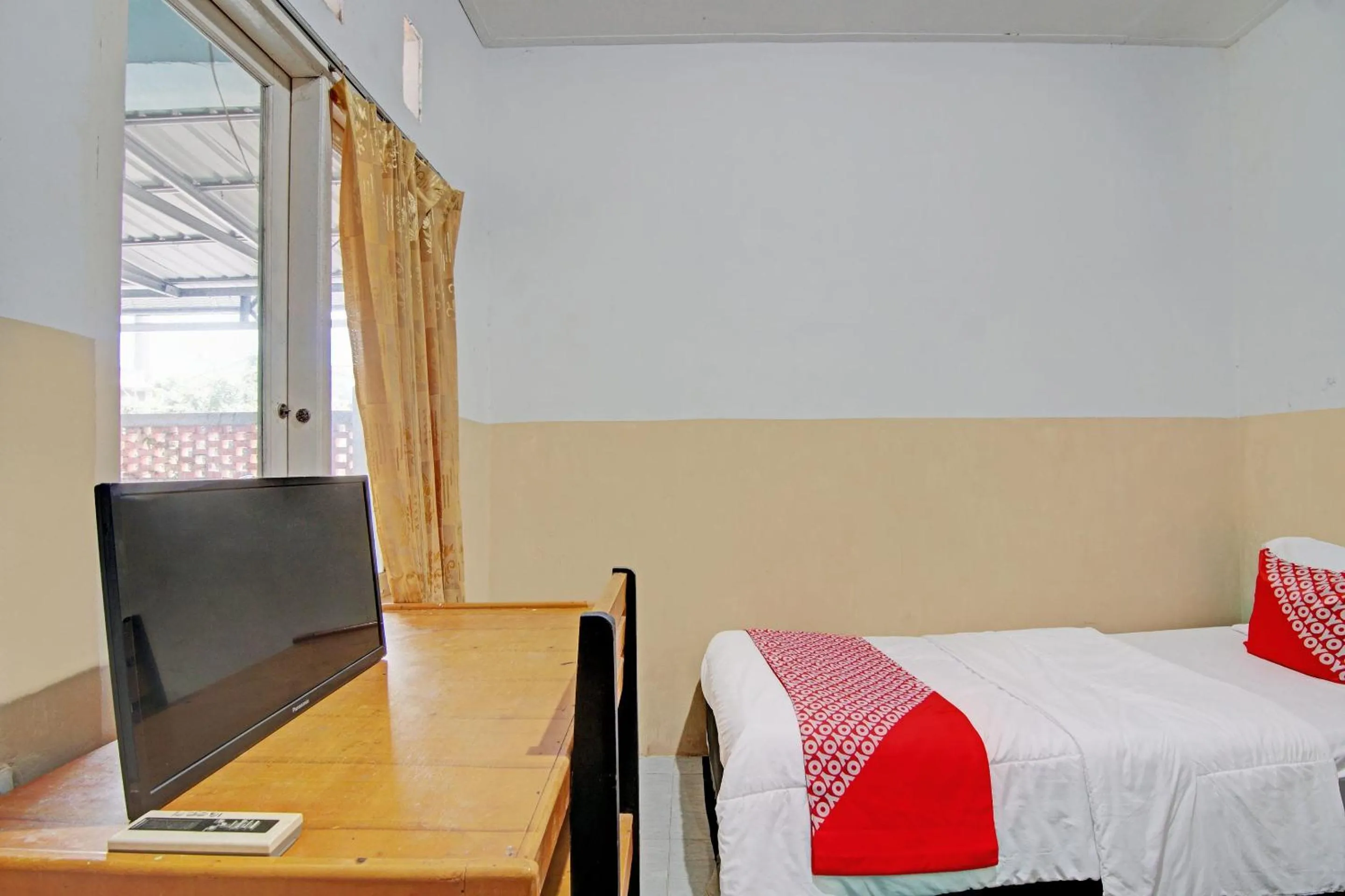 Bedroom, Bed in Hotel O Marvel House Syariah