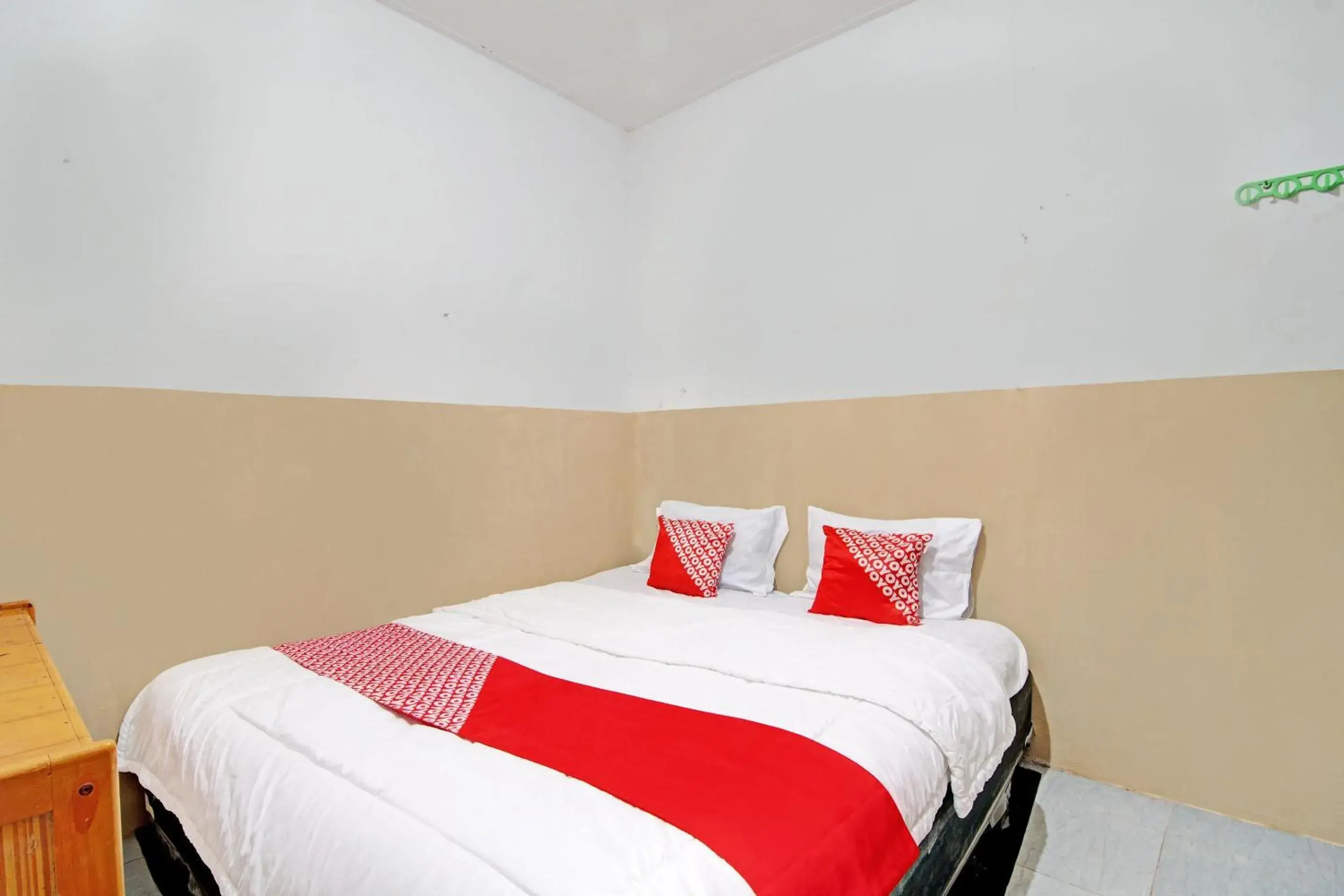 Deluxe Double Room in Hotel O Marvel House Syariah Deluxe Double Room in Hotel O Marvel House Syariah
