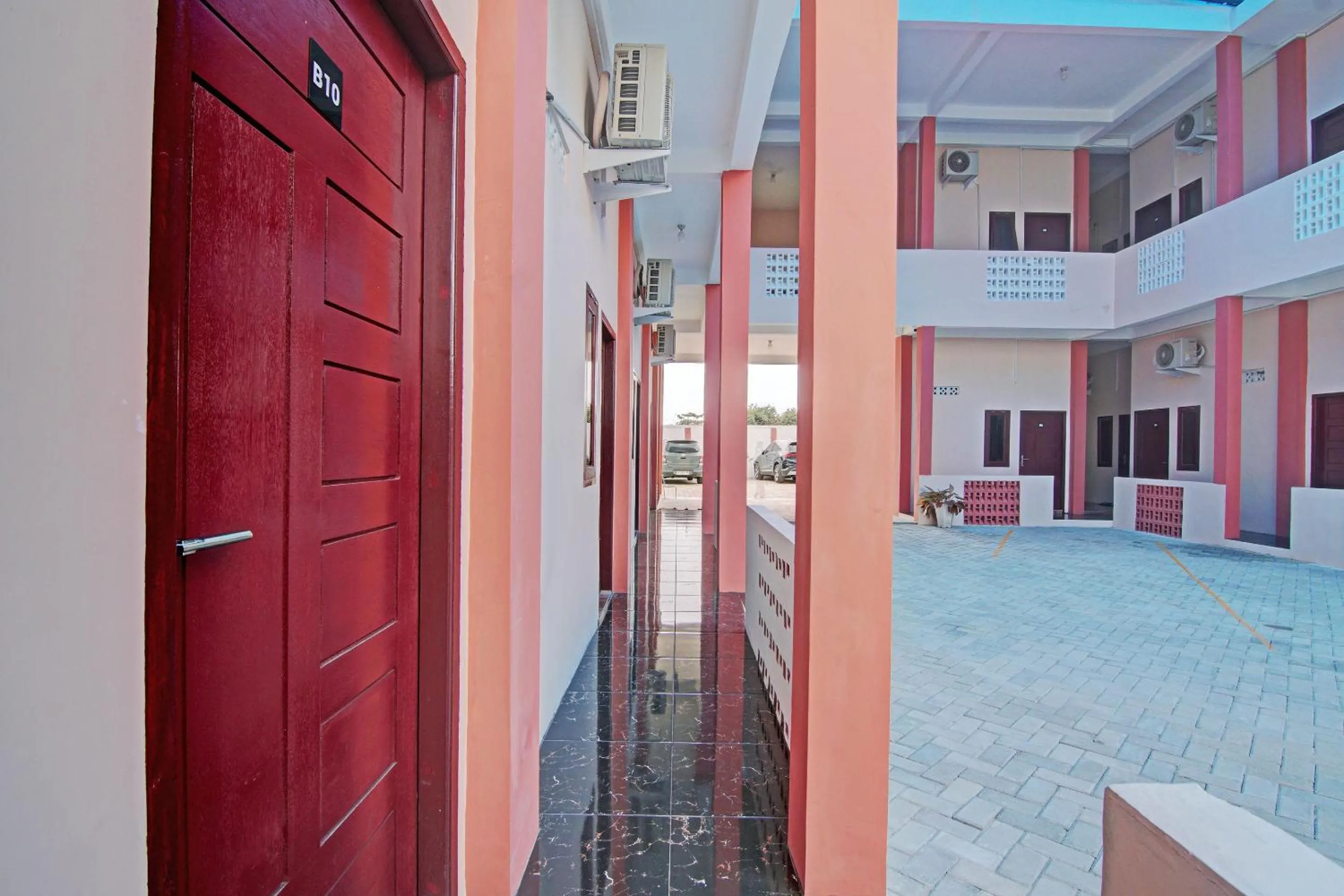 Lobby or reception in OYO 92946 Dekna Homestay Syariah