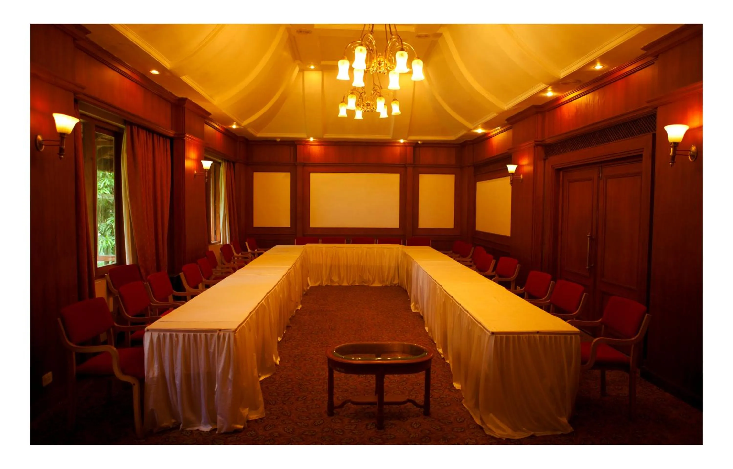 Business facilities in KTDC Bolgatty Palace & Island Resort