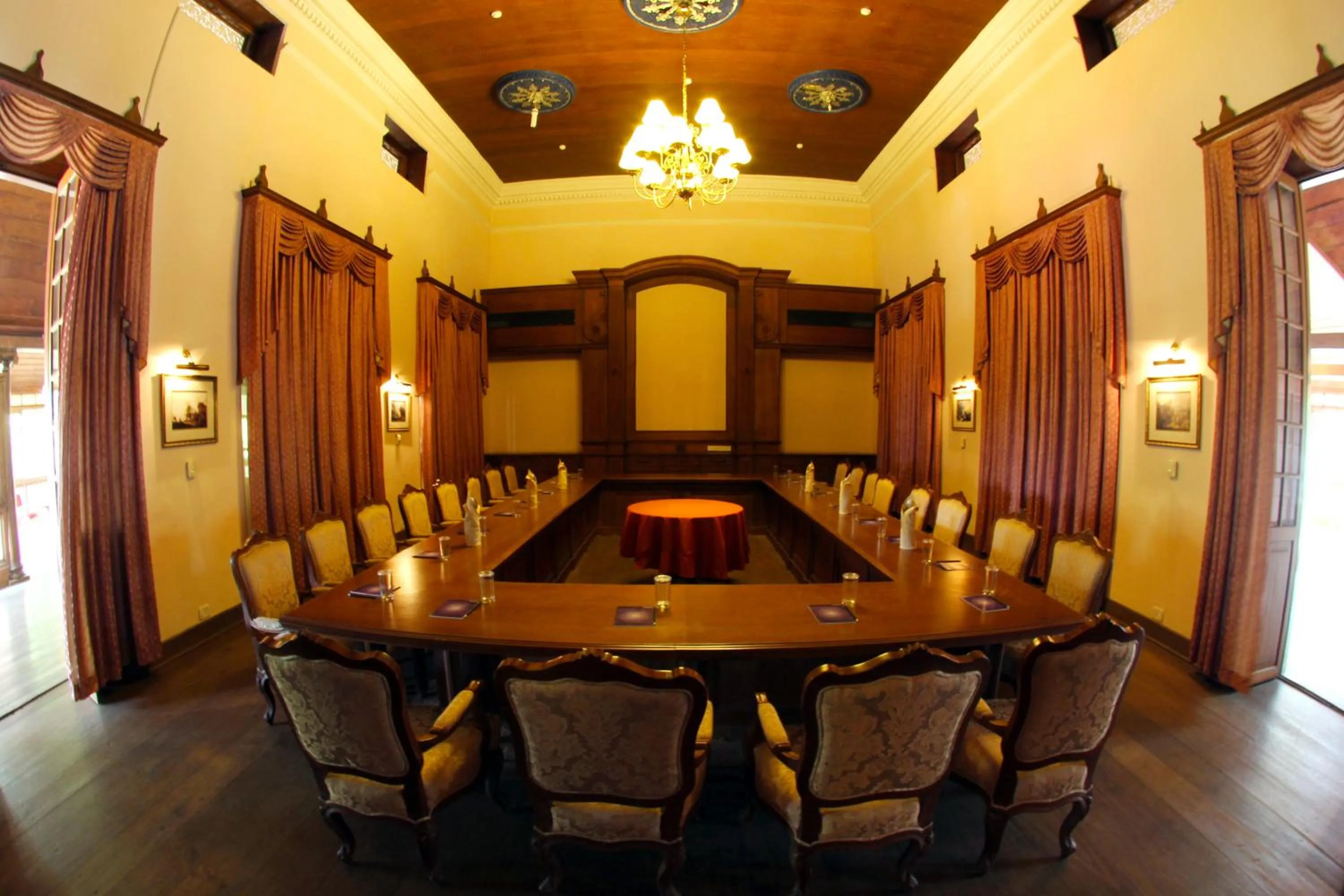 Business facilities in KTDC Bolgatty Palace & Island Resort