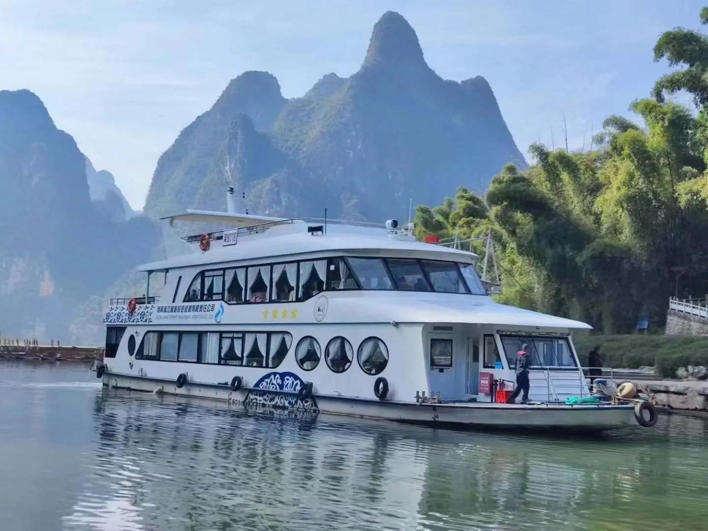 Nearby landmark in Guilin Village Creek Inn -Beside the lake &Fee pick up service over three nights