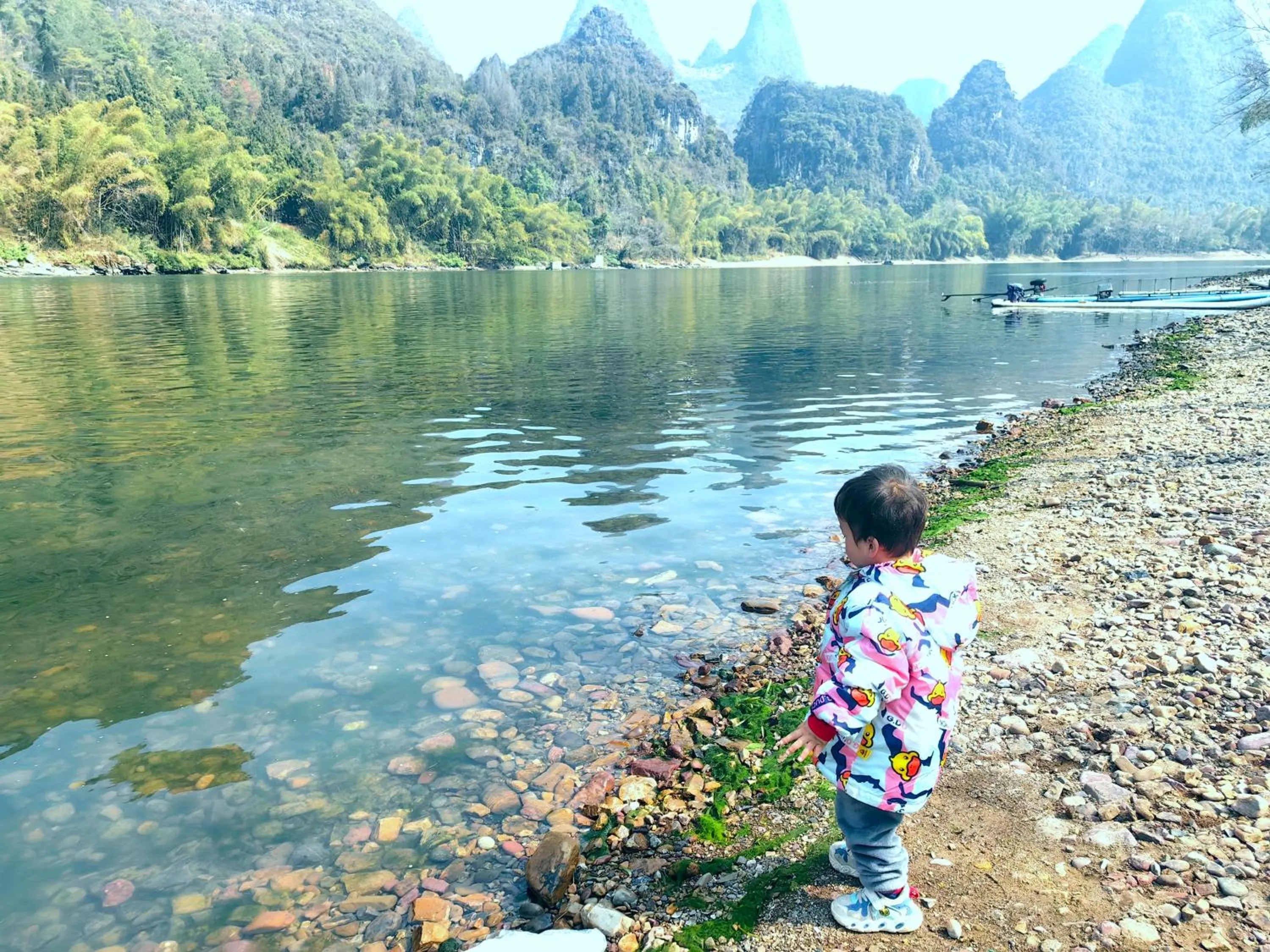 Nearby landmark in Guilin Village Creek Inn -Beside the lake &Fee pick up service over three nights