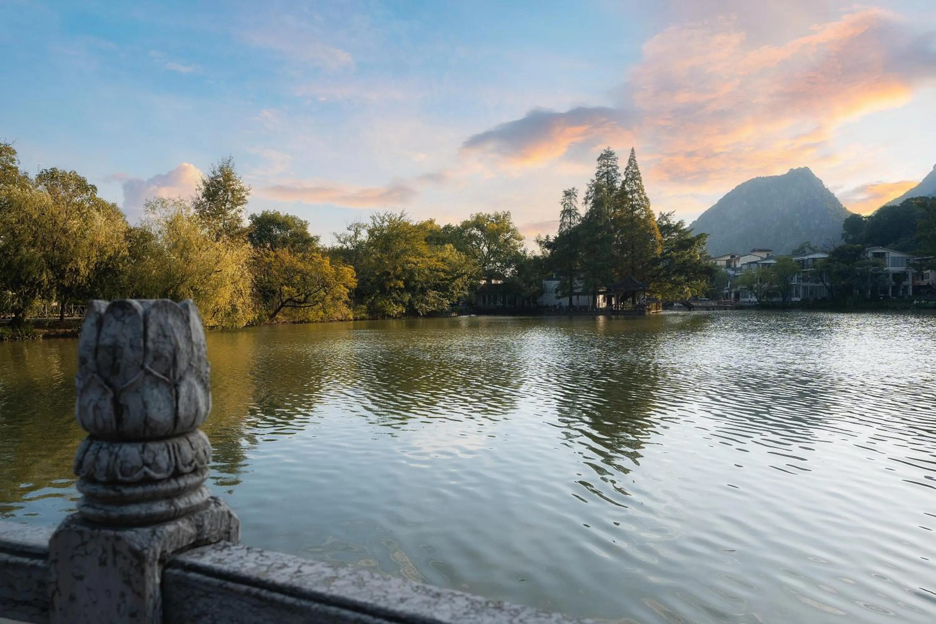 Nearby landmark in Guilin Village Creek Inn -Beside the lake &Fee pick up service over three nights