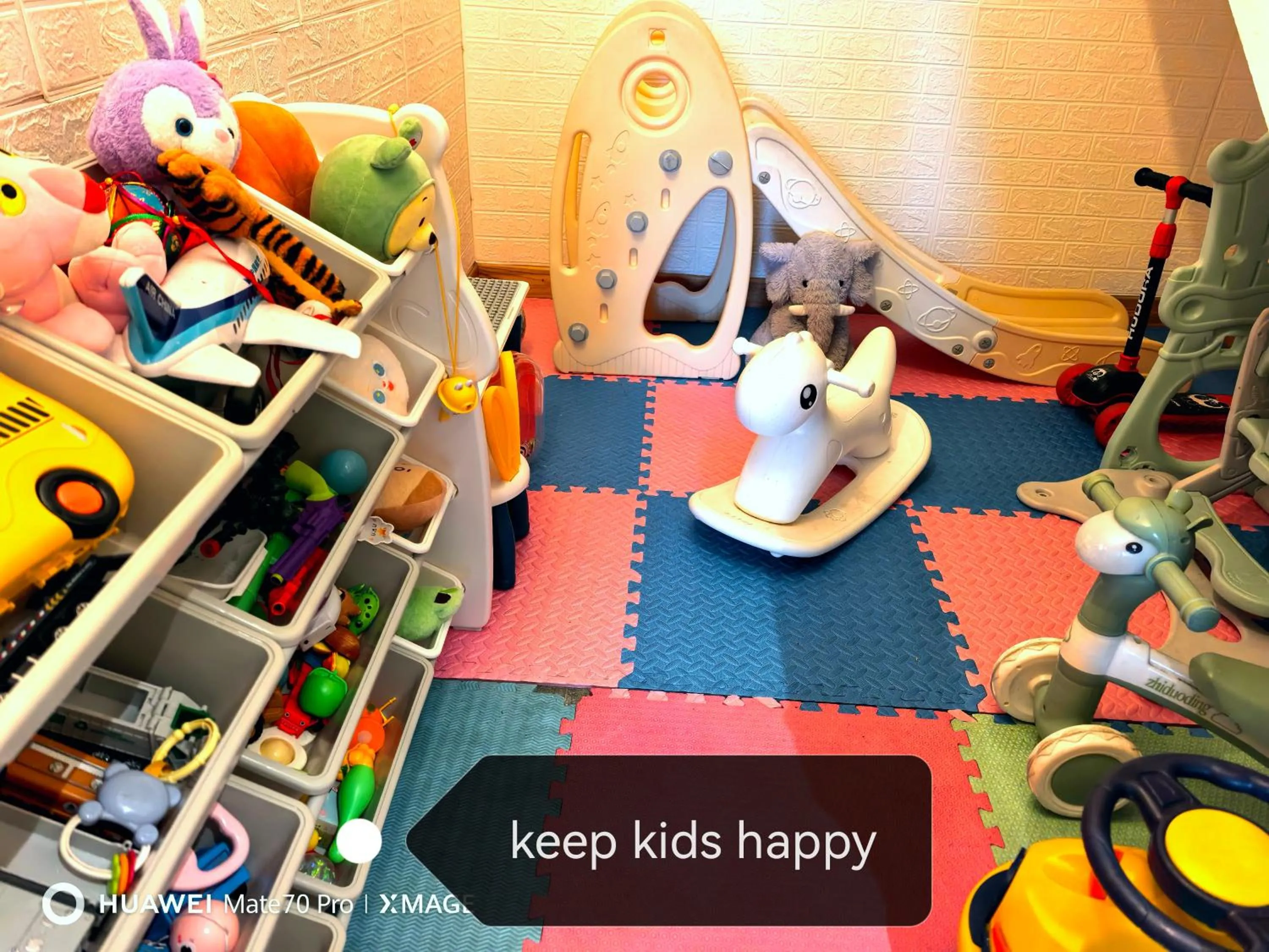 Children play ground in Guilin Village Creek Inn -Beside the lake &Fee pick up service over three nights