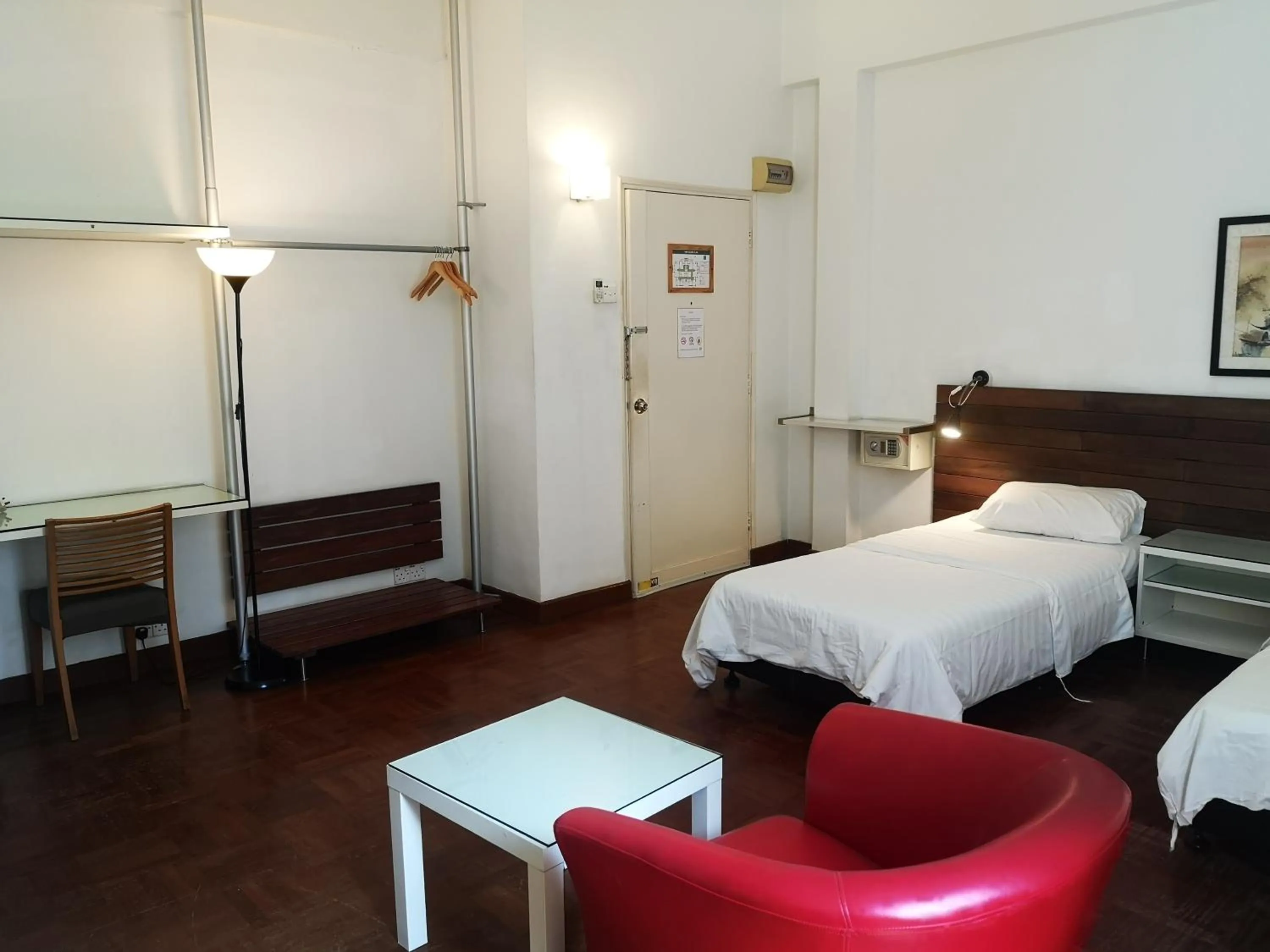 Photo of the whole room, Bed in Lodge Paradize Hotel