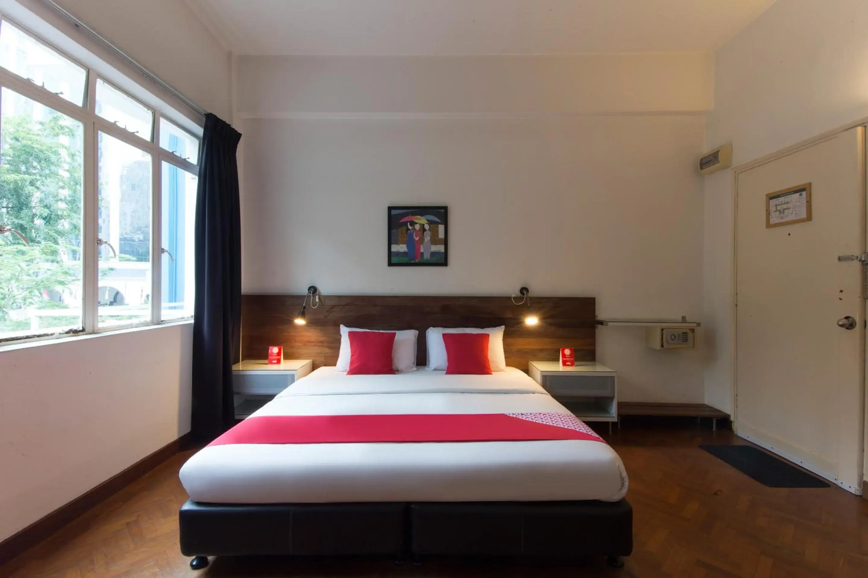 Deluxe King Room in Lodge Paradize Hotel Deluxe King Room in Lodge Paradize Hotel