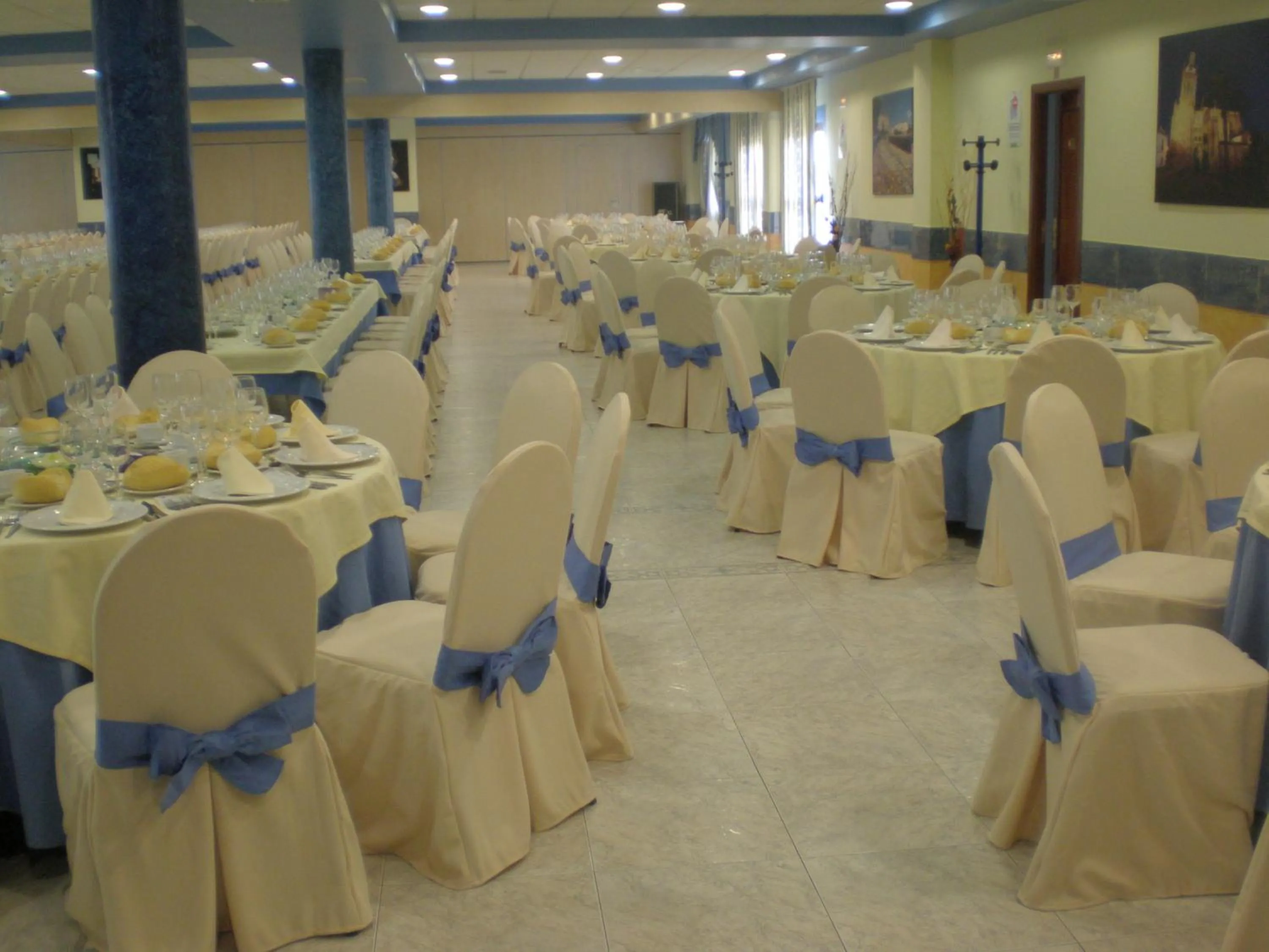 Restaurant/places to eat in Hotel San Cristobal