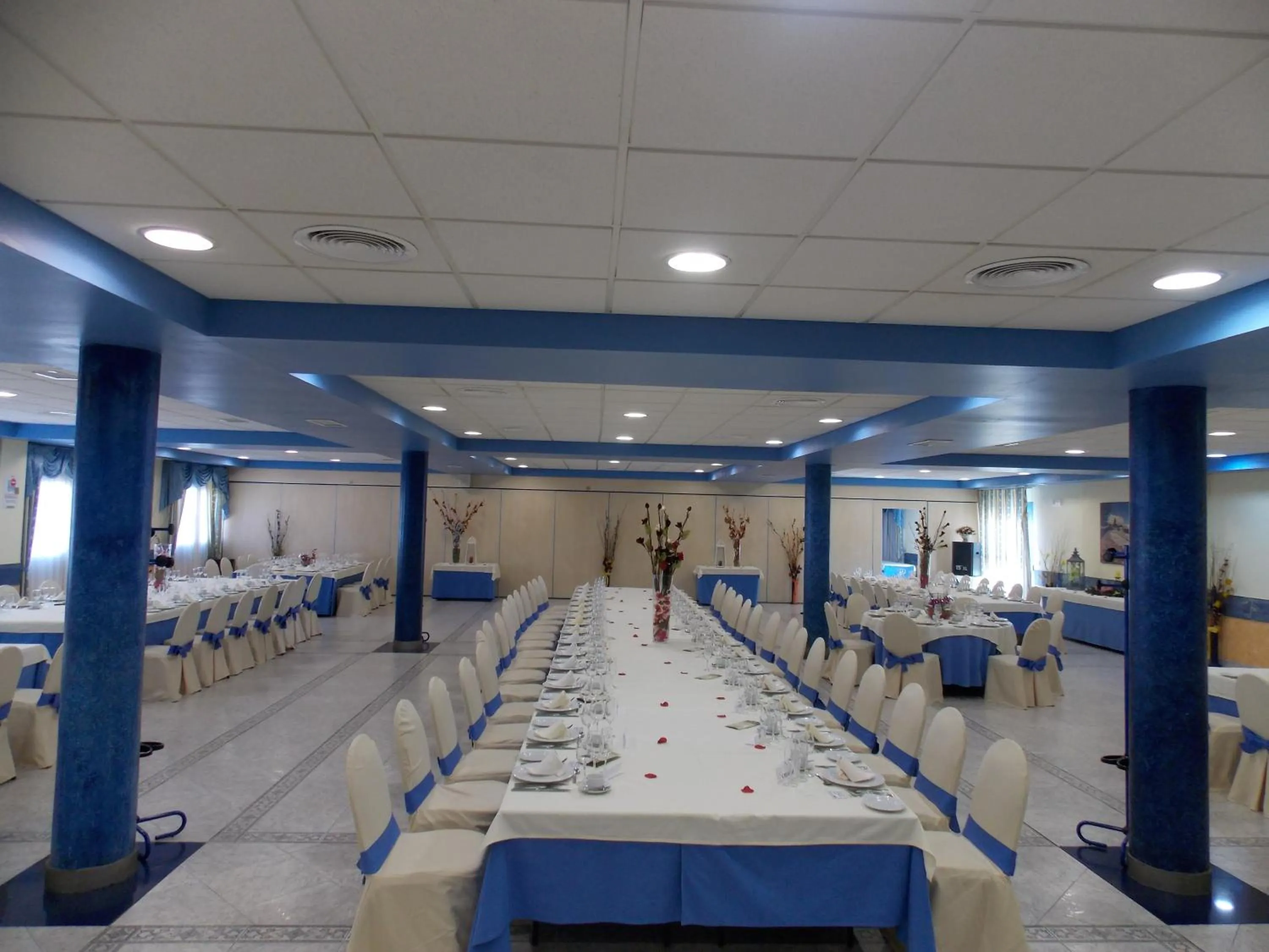 Restaurant/places to eat in Hotel San Cristobal