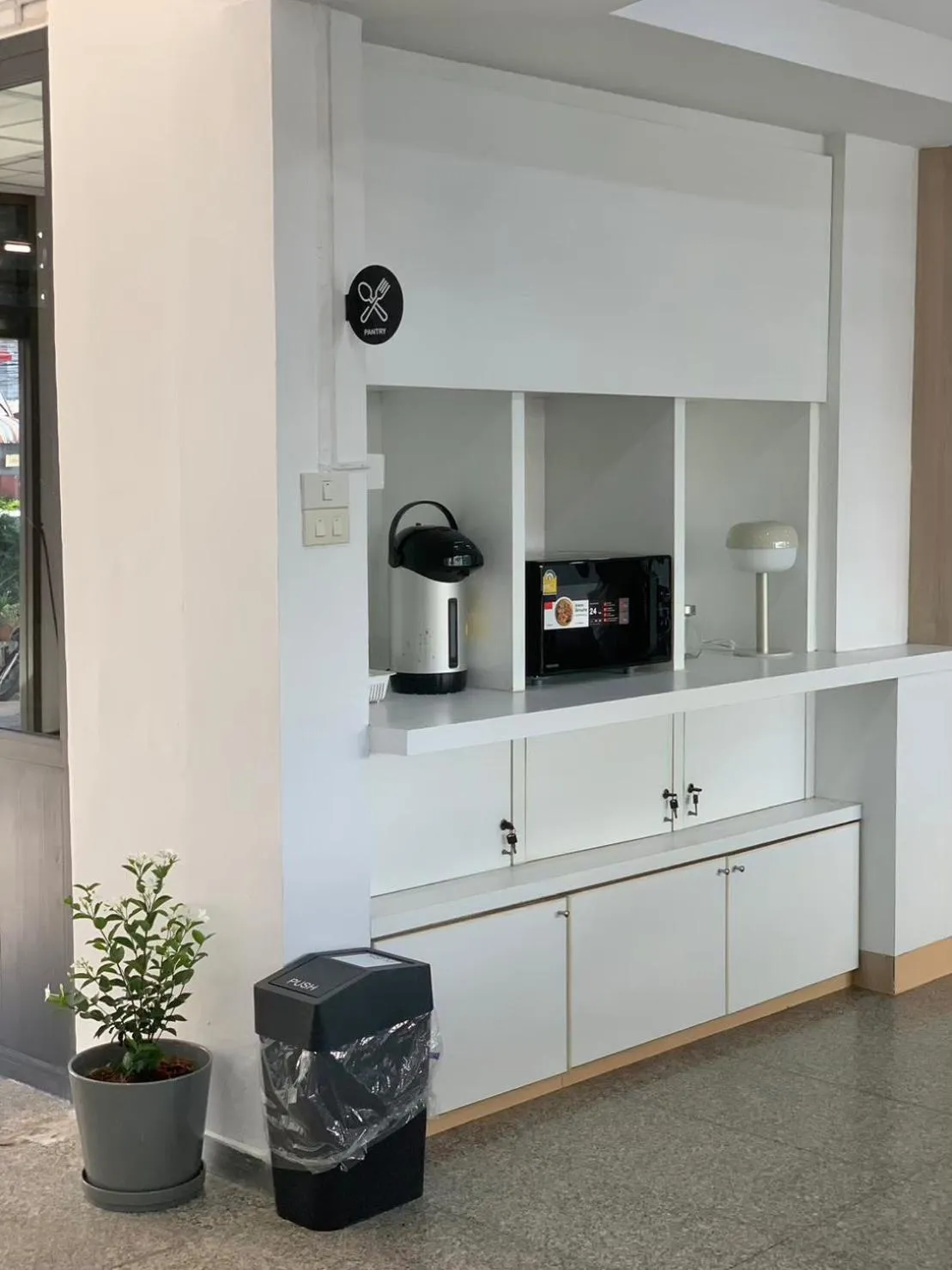 Restaurant/places to eat in Marni BKK Hostel