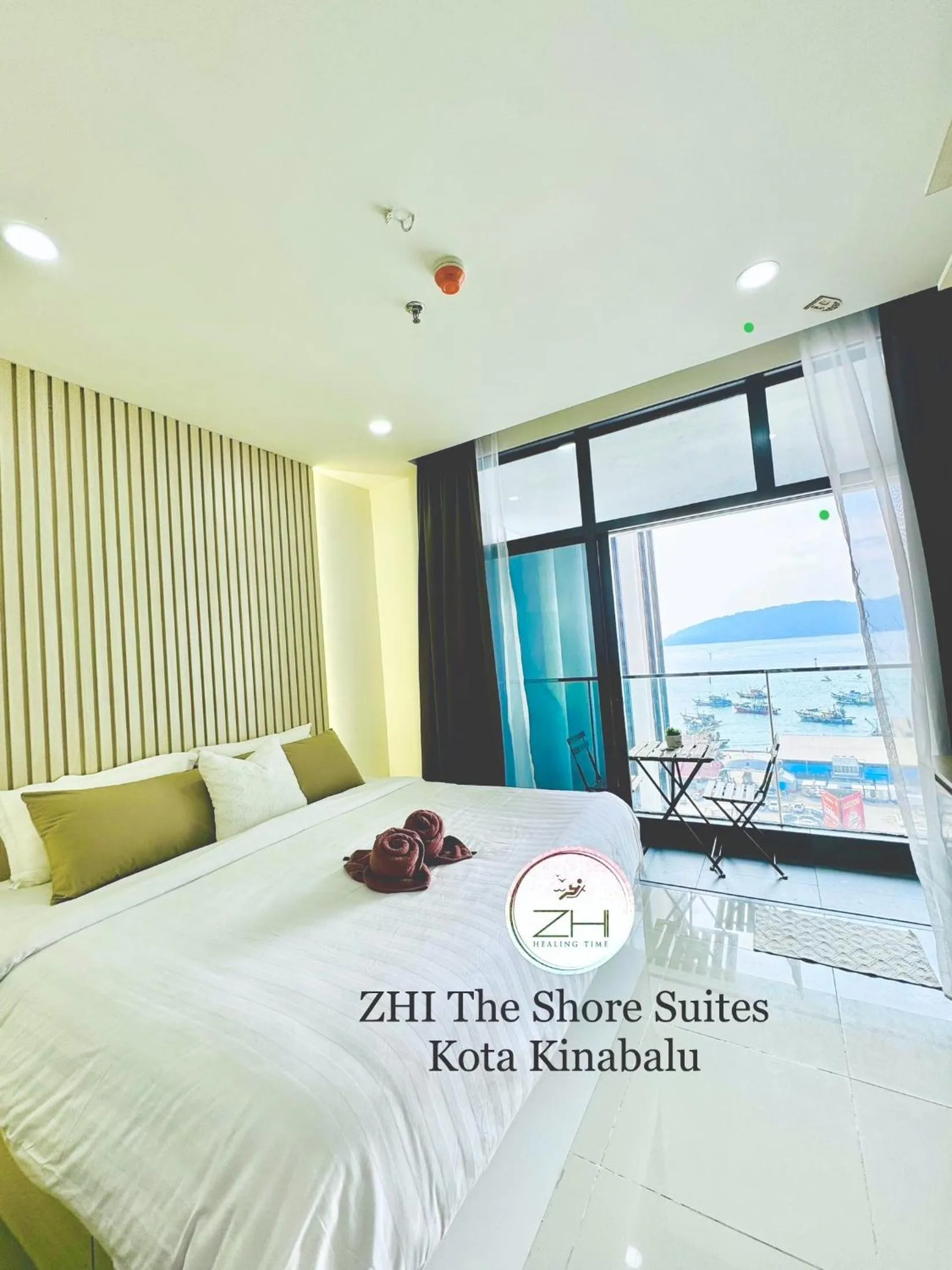Bed in ZHI The Shore Suites Kota Kinabalu