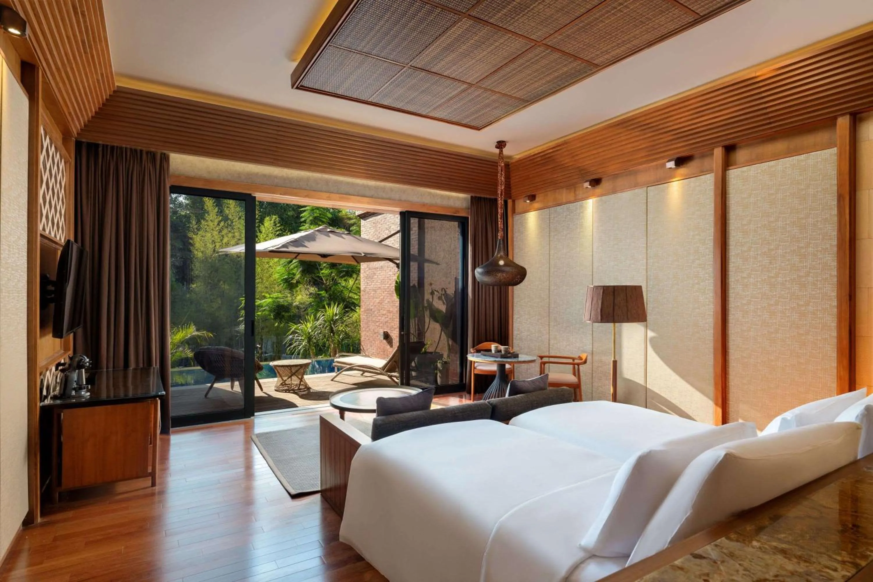 Photo of the whole room, Bed in Garrya Bianti Yogyakarta