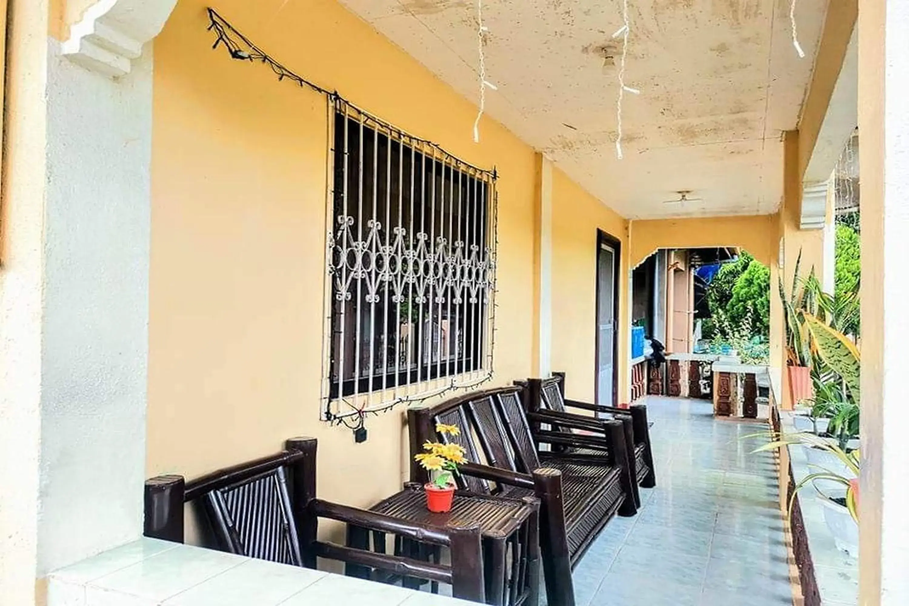 Living room in Albert's Transient House Living room in Albert's Transient House