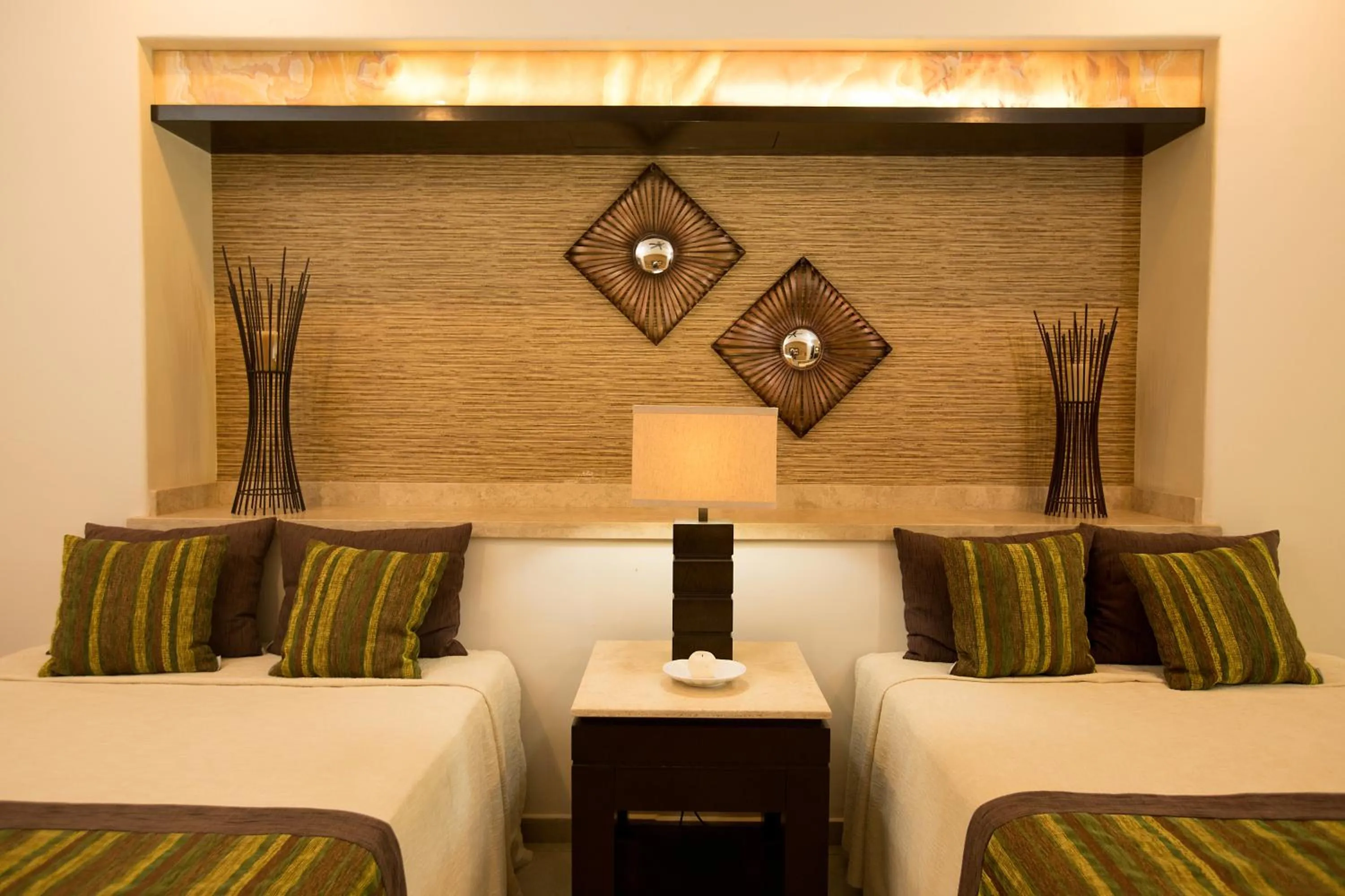 Bedroom, Bed in Diamond Bay