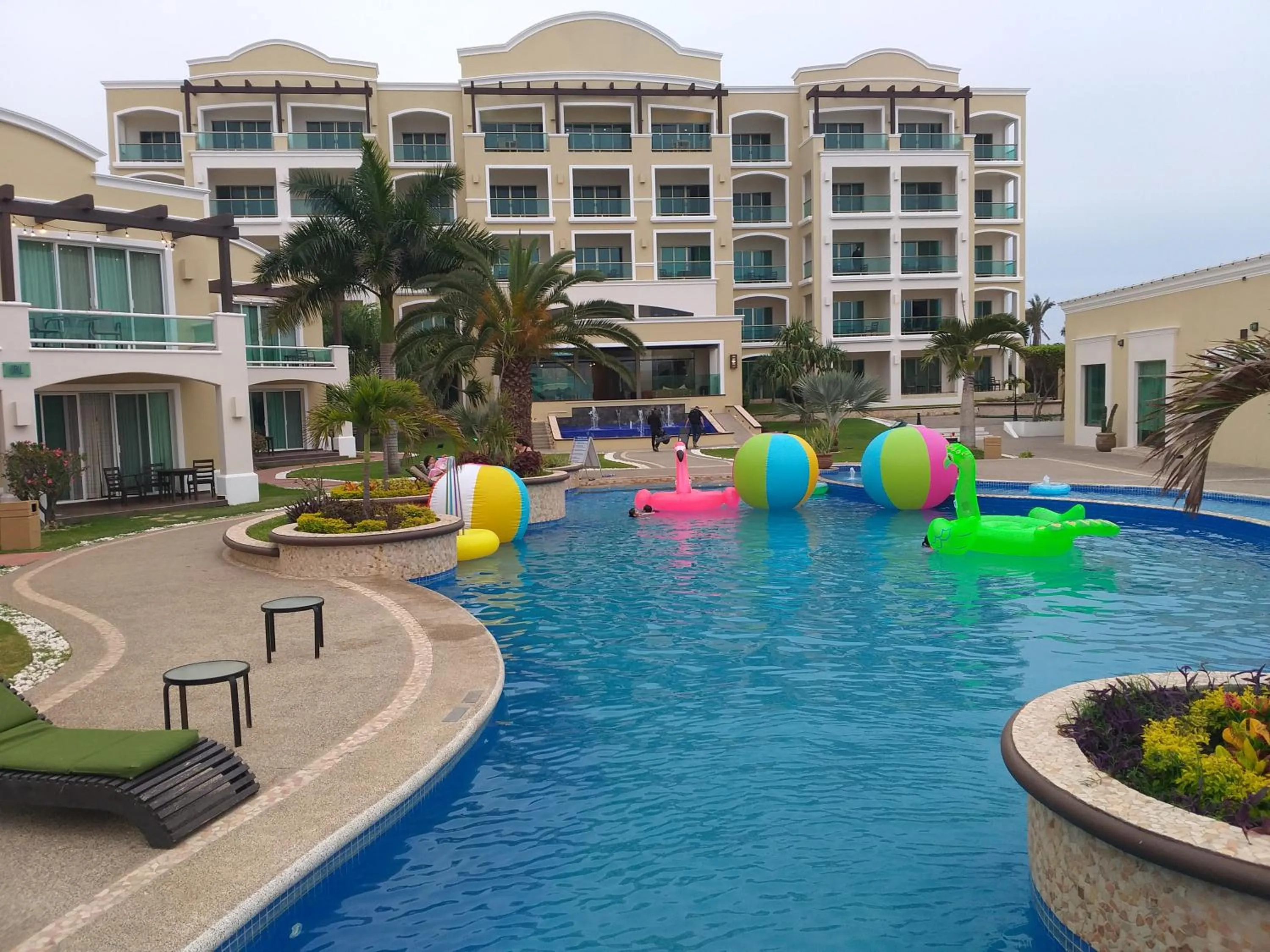 Property building in Diamond Bay