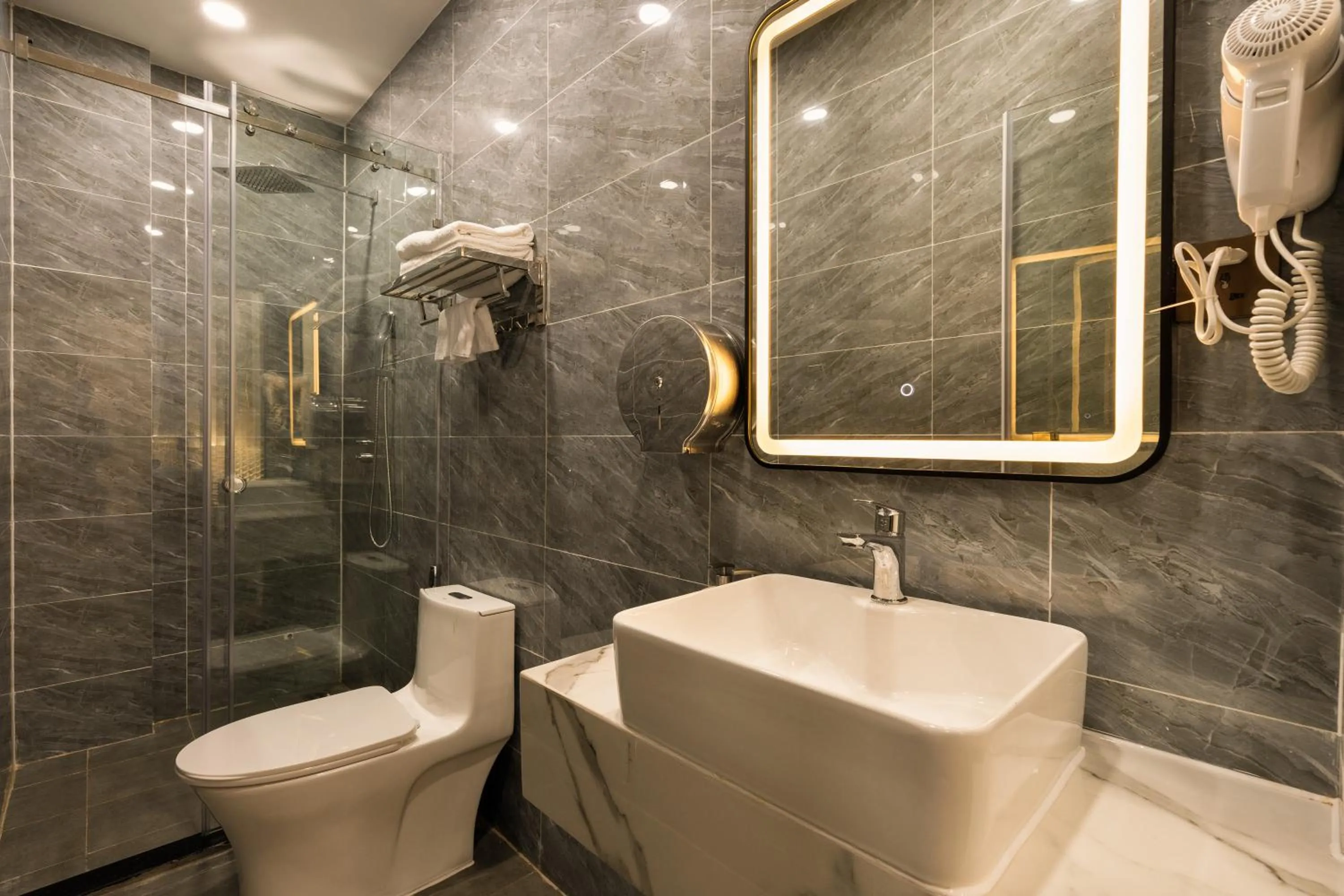 Toilet in MICASA HOTEL