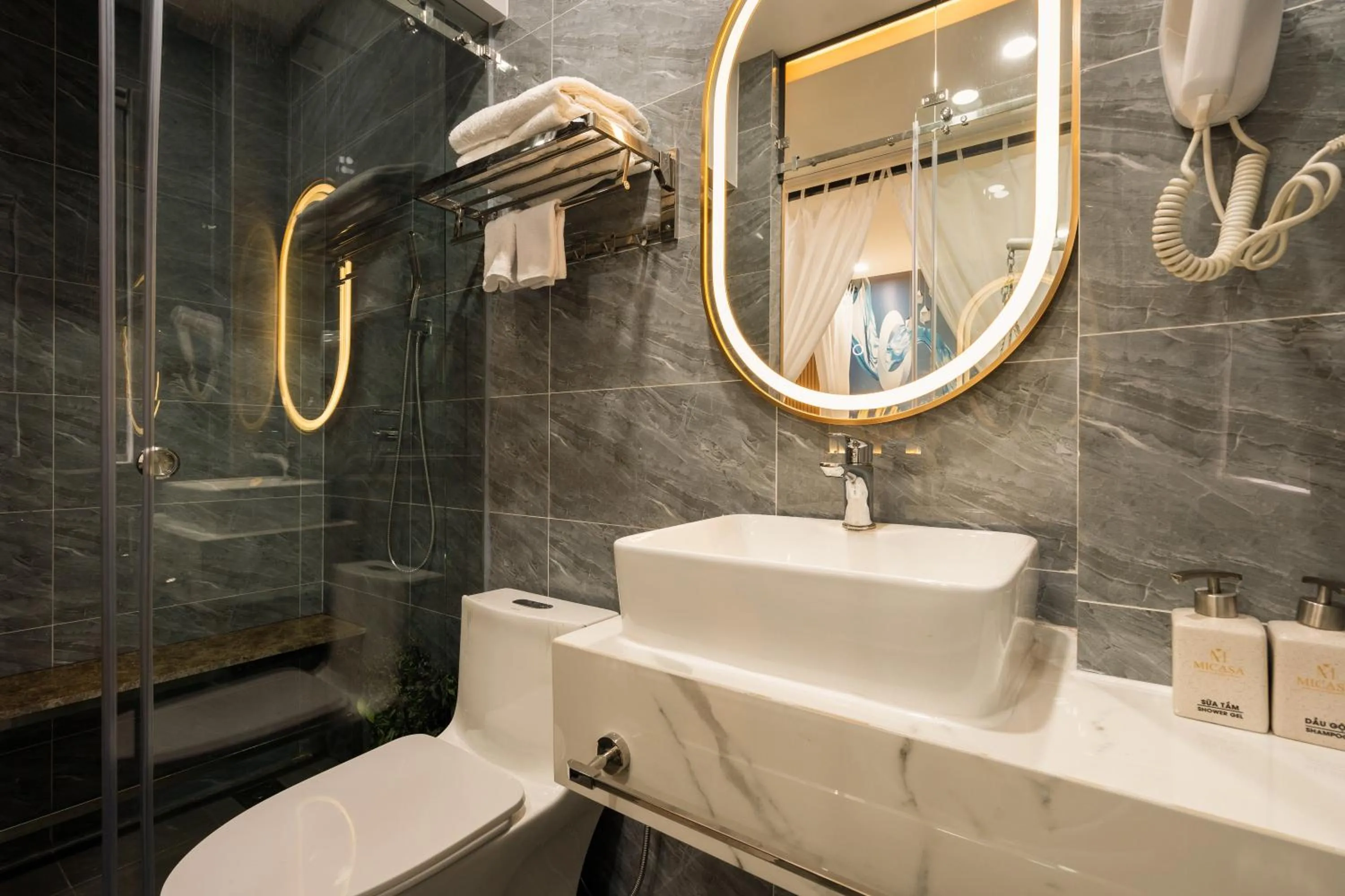 Toilet in MICASA HOTEL