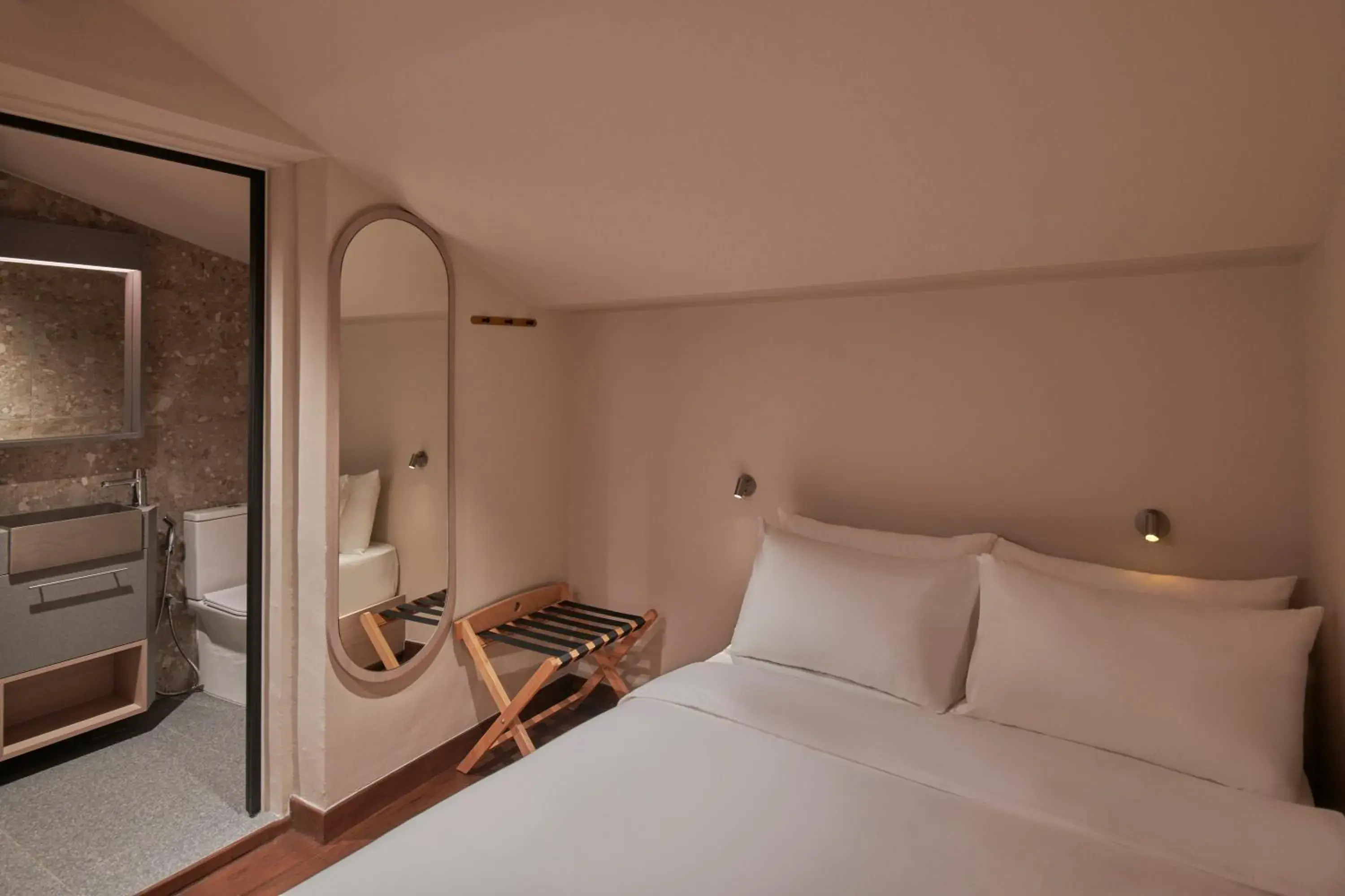 Bed in KINN Studios Bed in KINN Studios