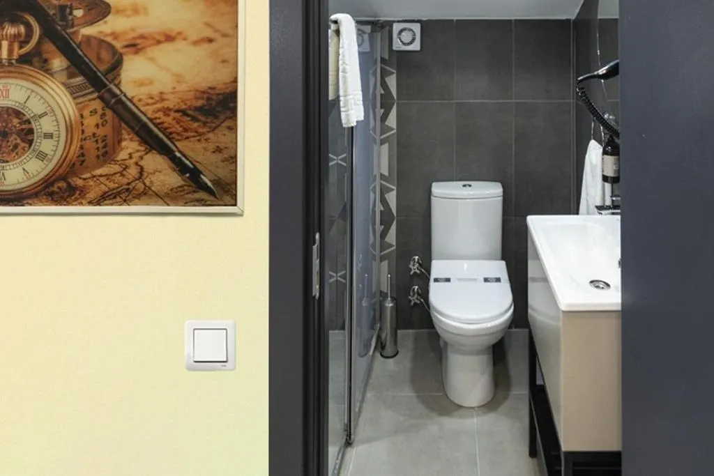 Toilet in Monezza Maltepe Rezidans