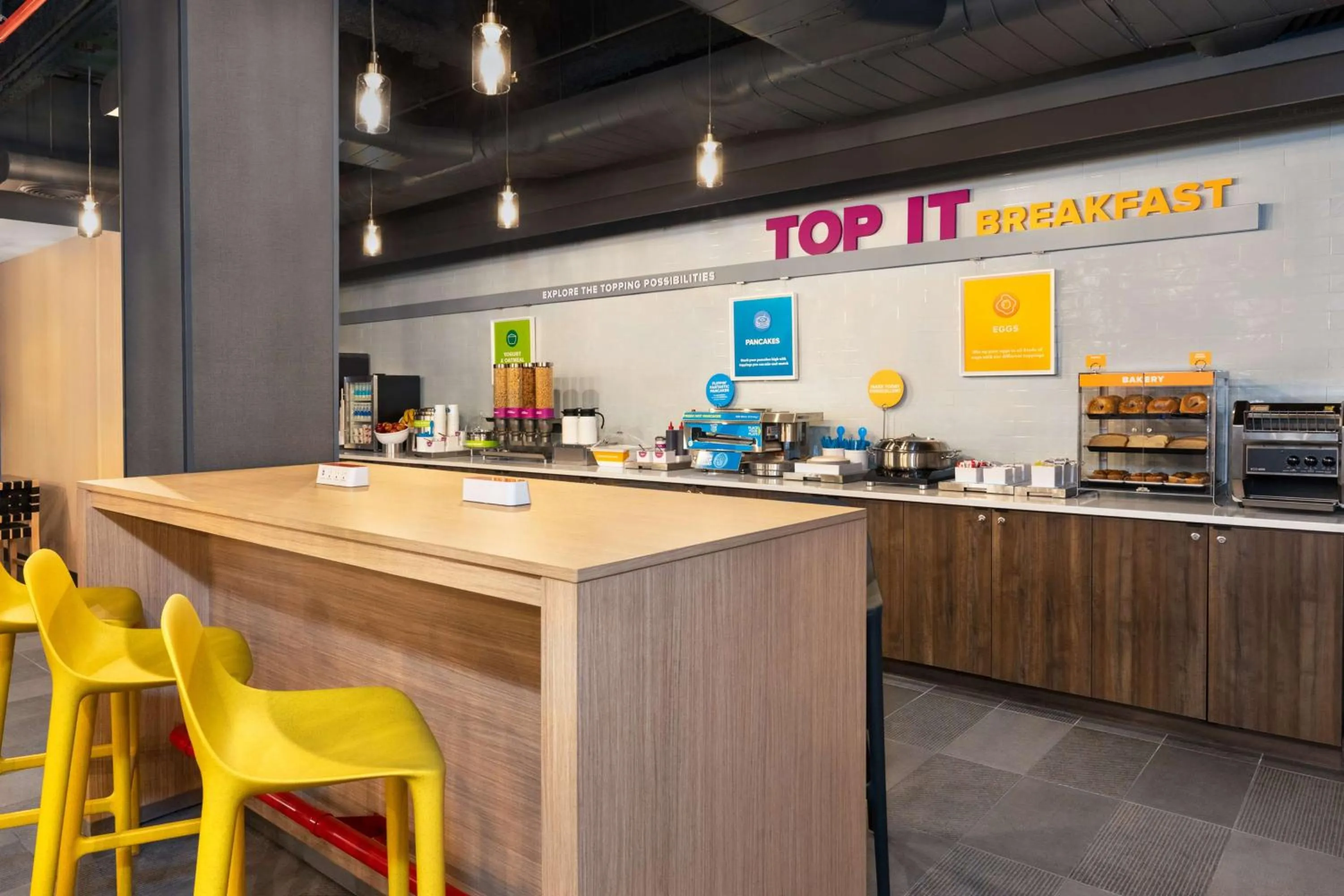 Food and drinks in Tru By Hilton Brooklyn