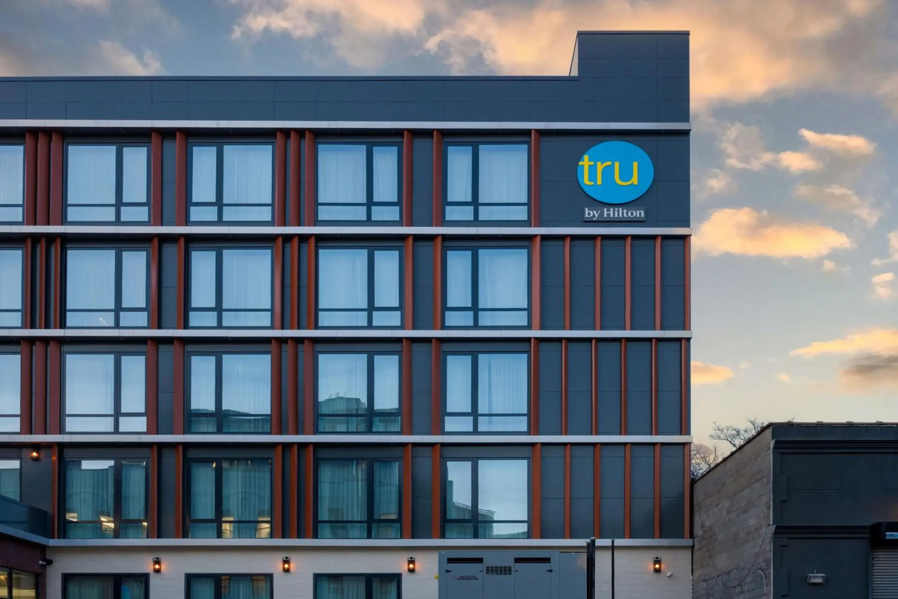 Property building in Tru By Hilton Brooklyn Property building in Tru By Hilton Brooklyn
