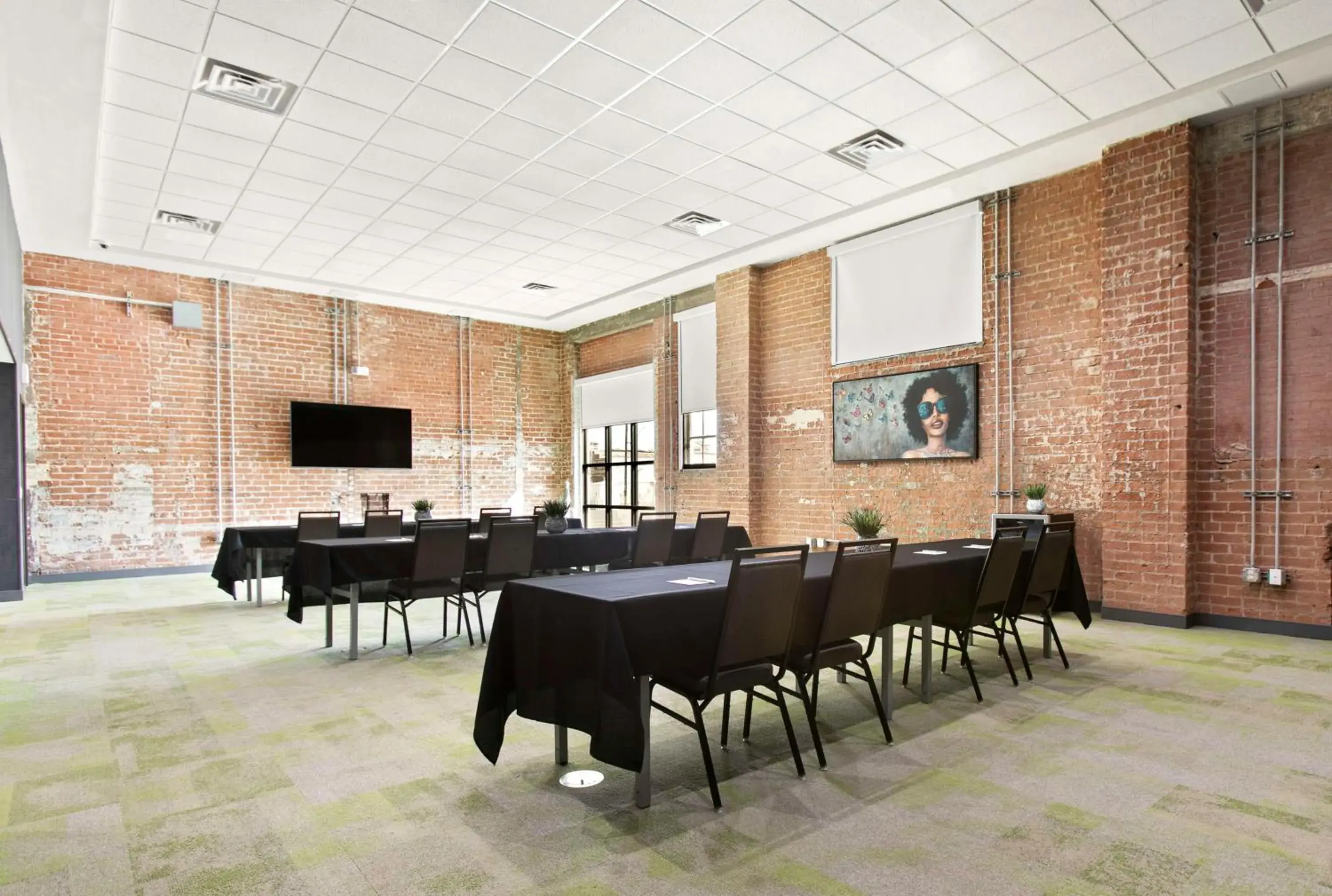 Meeting/conference room in Home2 Suites By Hilton Phoenix Downtown Meeting/conference room in Home2 Suites By Hilton Phoenix Downtown