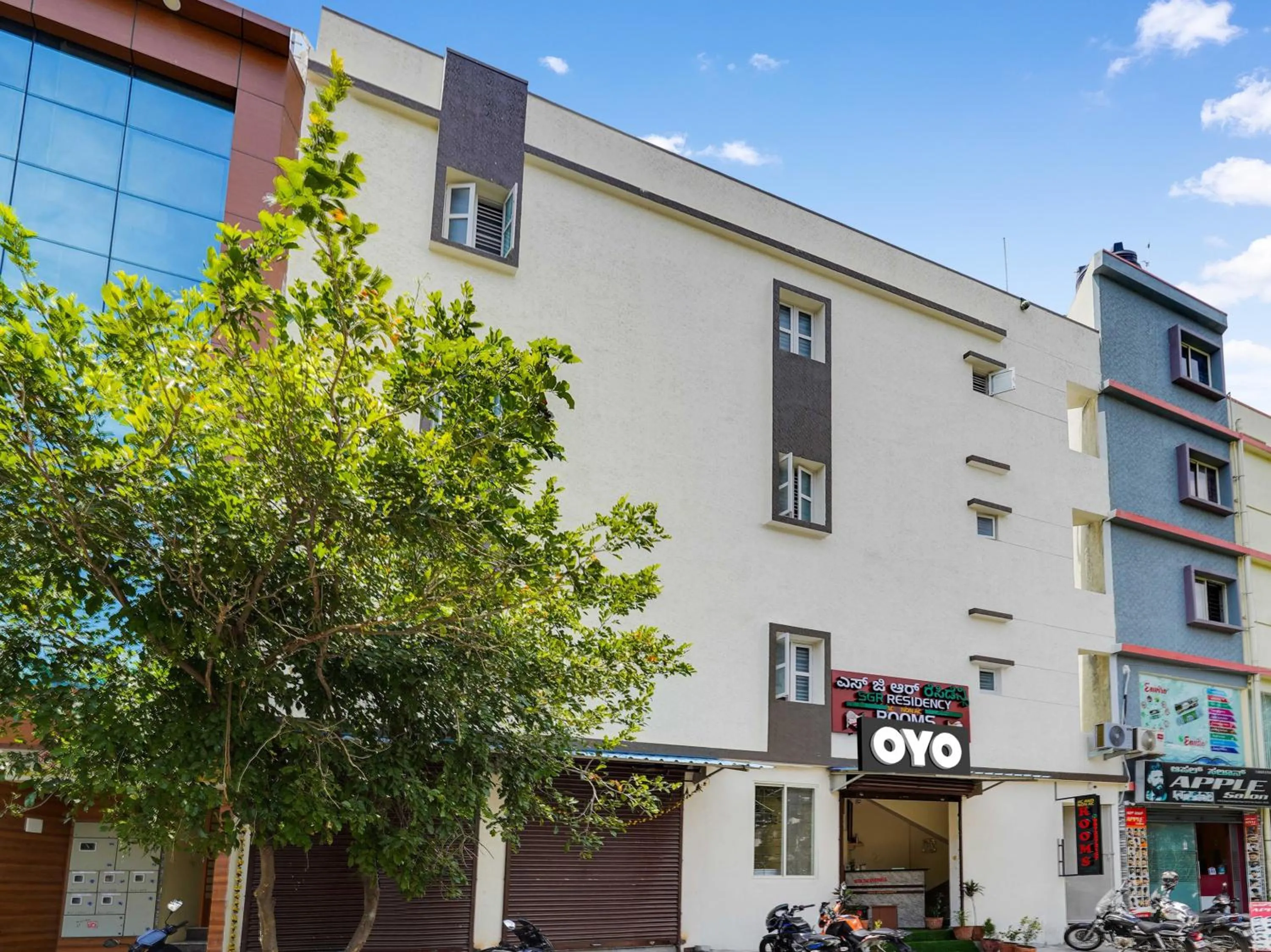 Facade/entrance in Hotel O SGR Residency