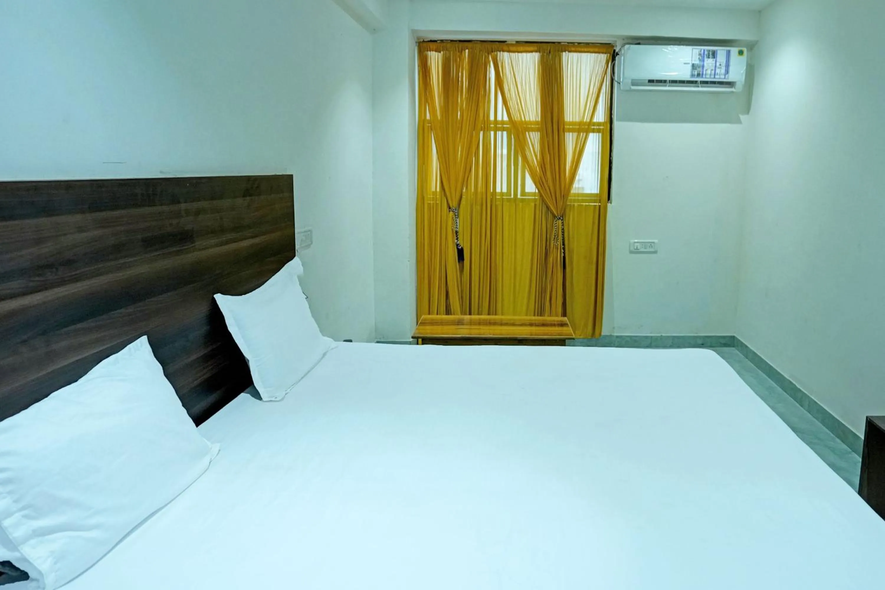 Bedroom, Bed in Hotel O SS Palace