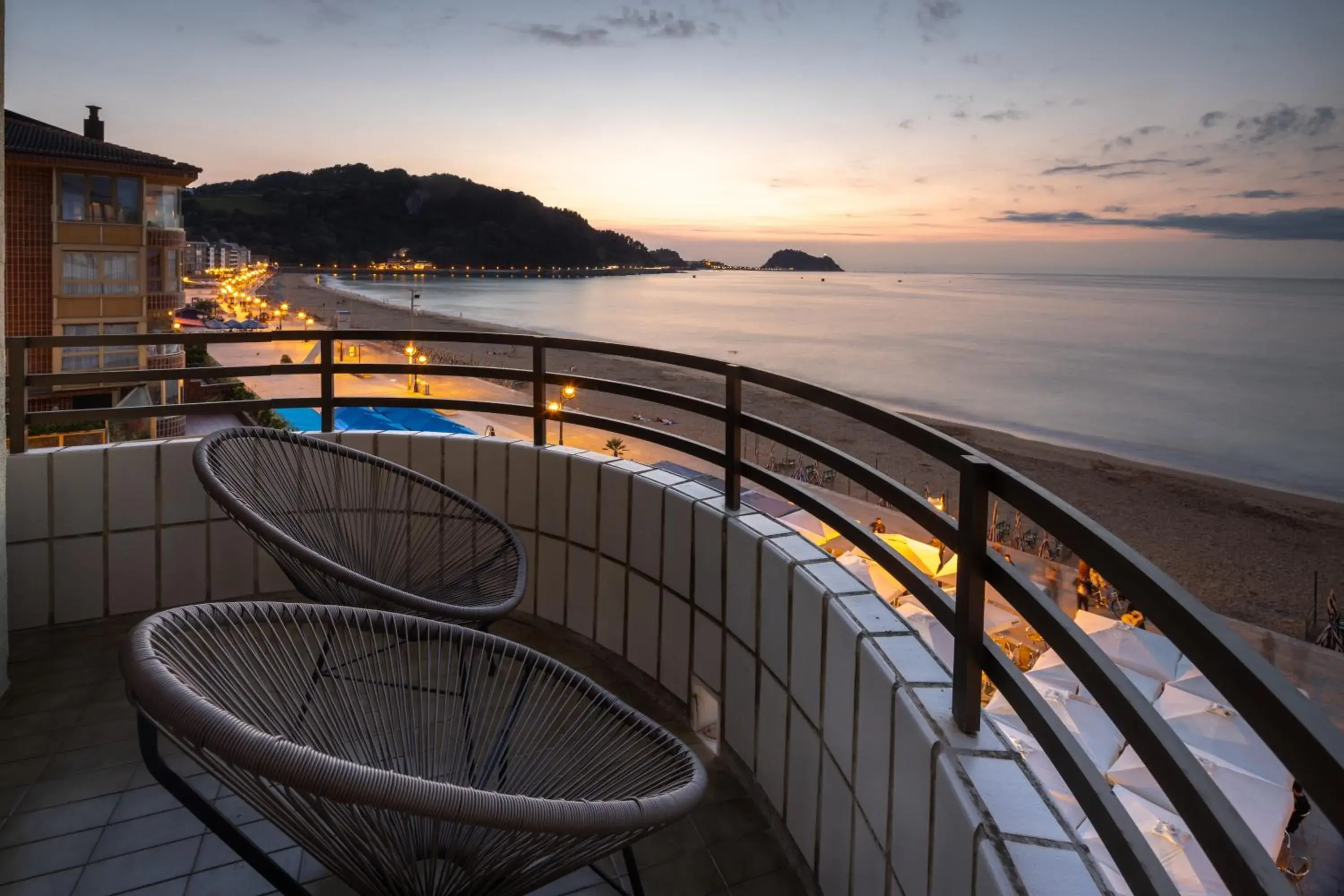 Zarautz Beach with parking by Aston Rentals Zarautz Beach with parking by Aston Rentals