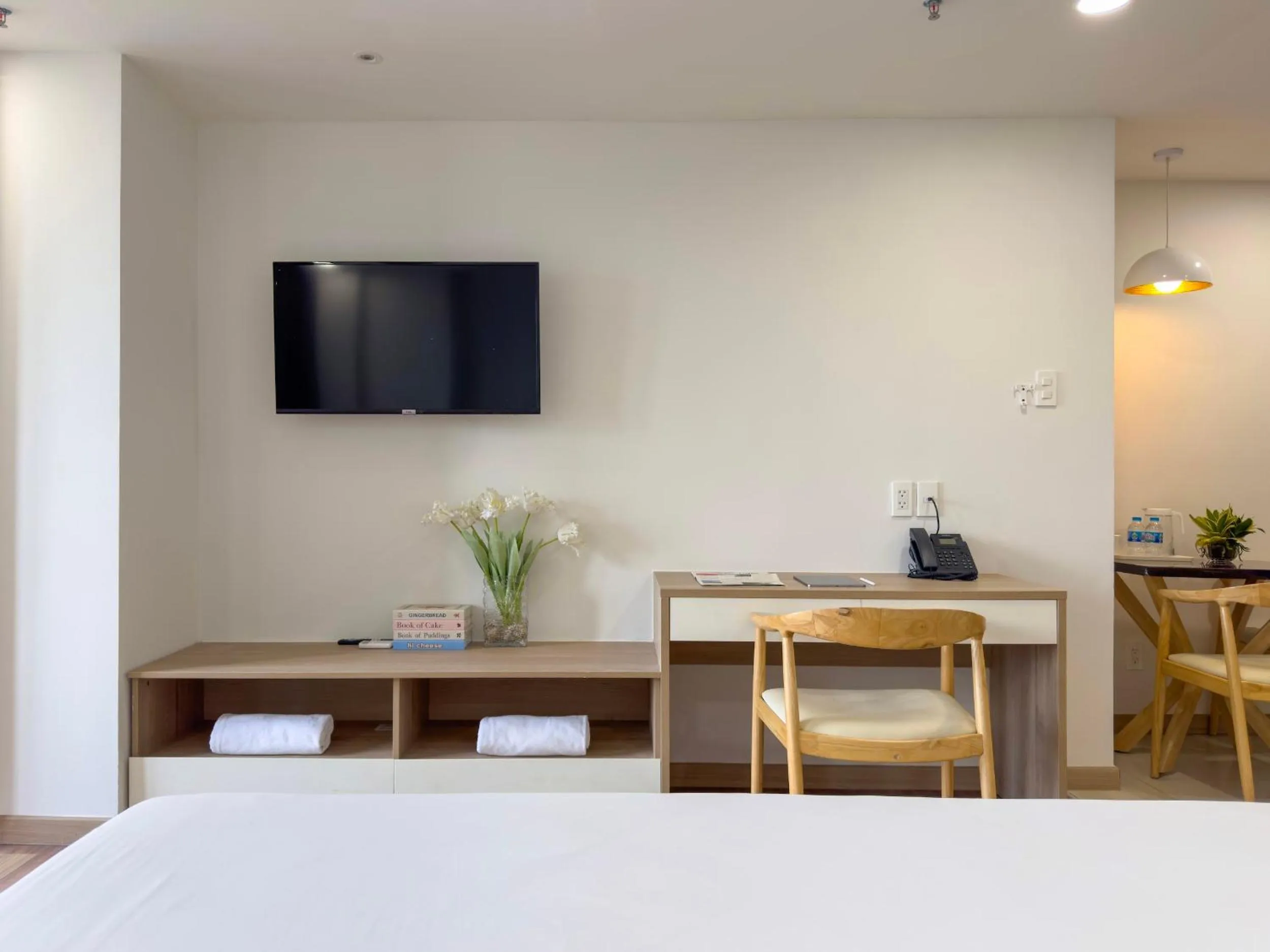 TV and multimedia in Cityhouse - LightHouse SG