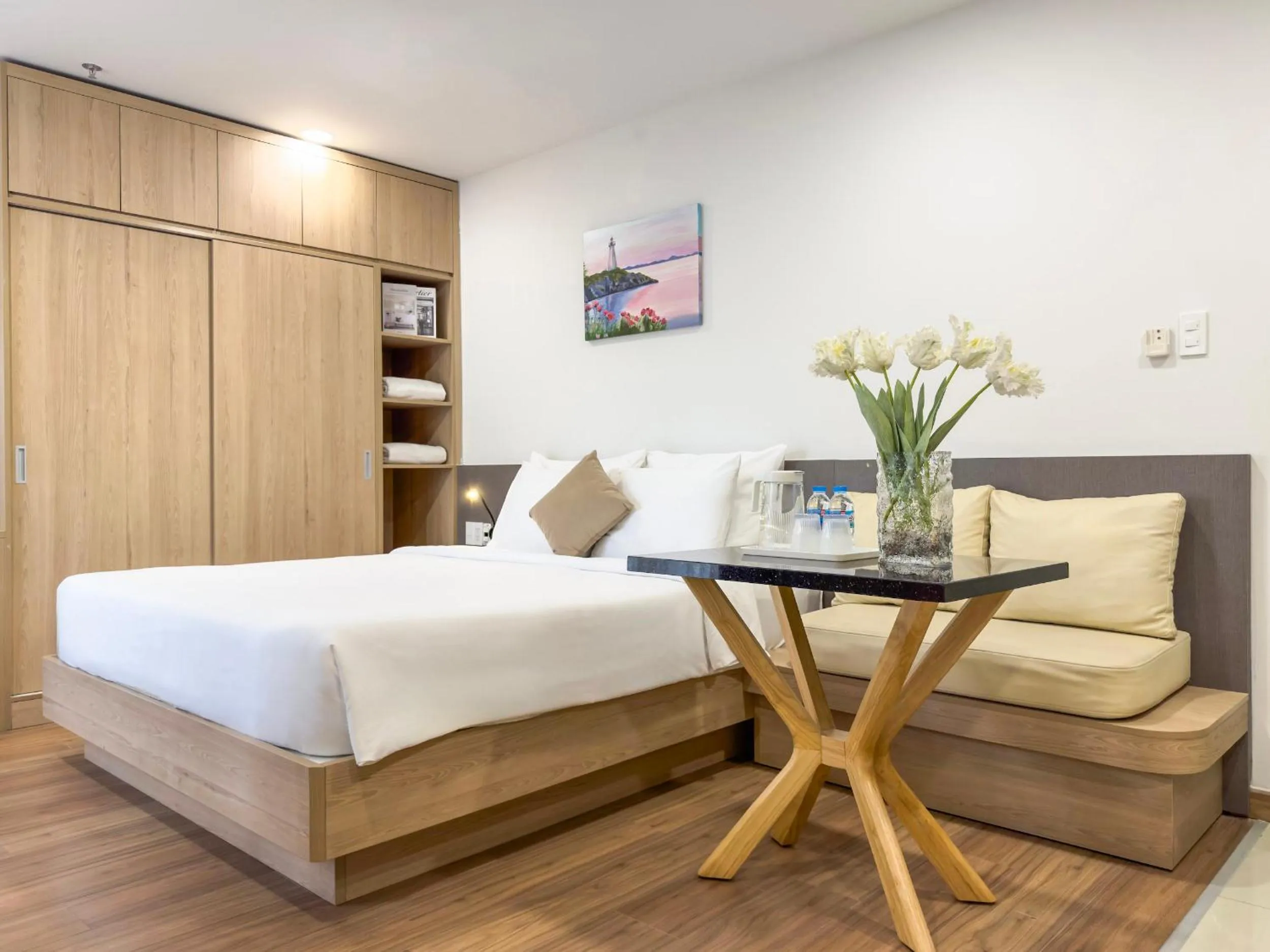 wardrobe, Bed in Cityhouse - LightHouse SG