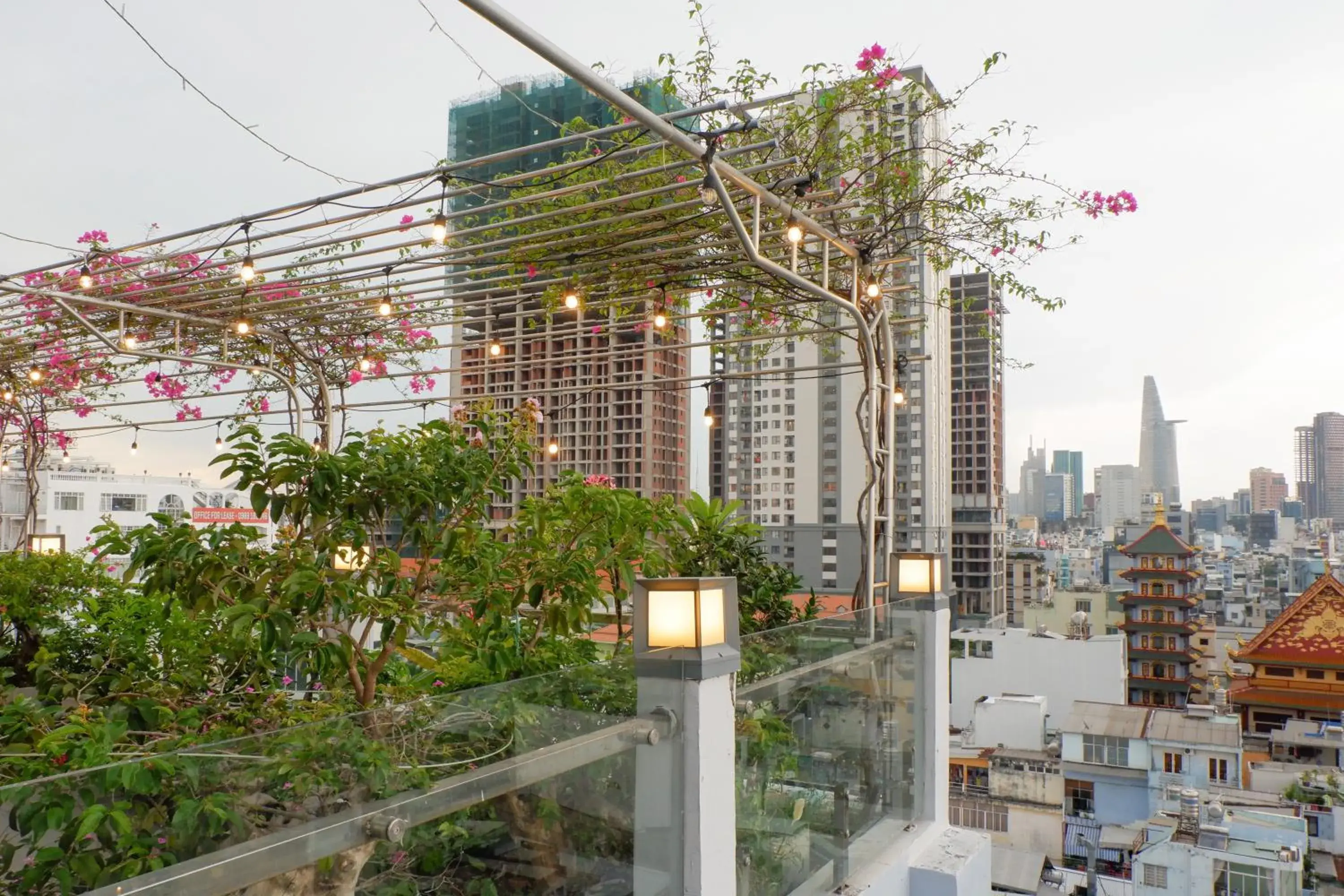 Quiet street view in Cityhouse - LightHouse SG Quiet street view in Cityhouse - LightHouse SG