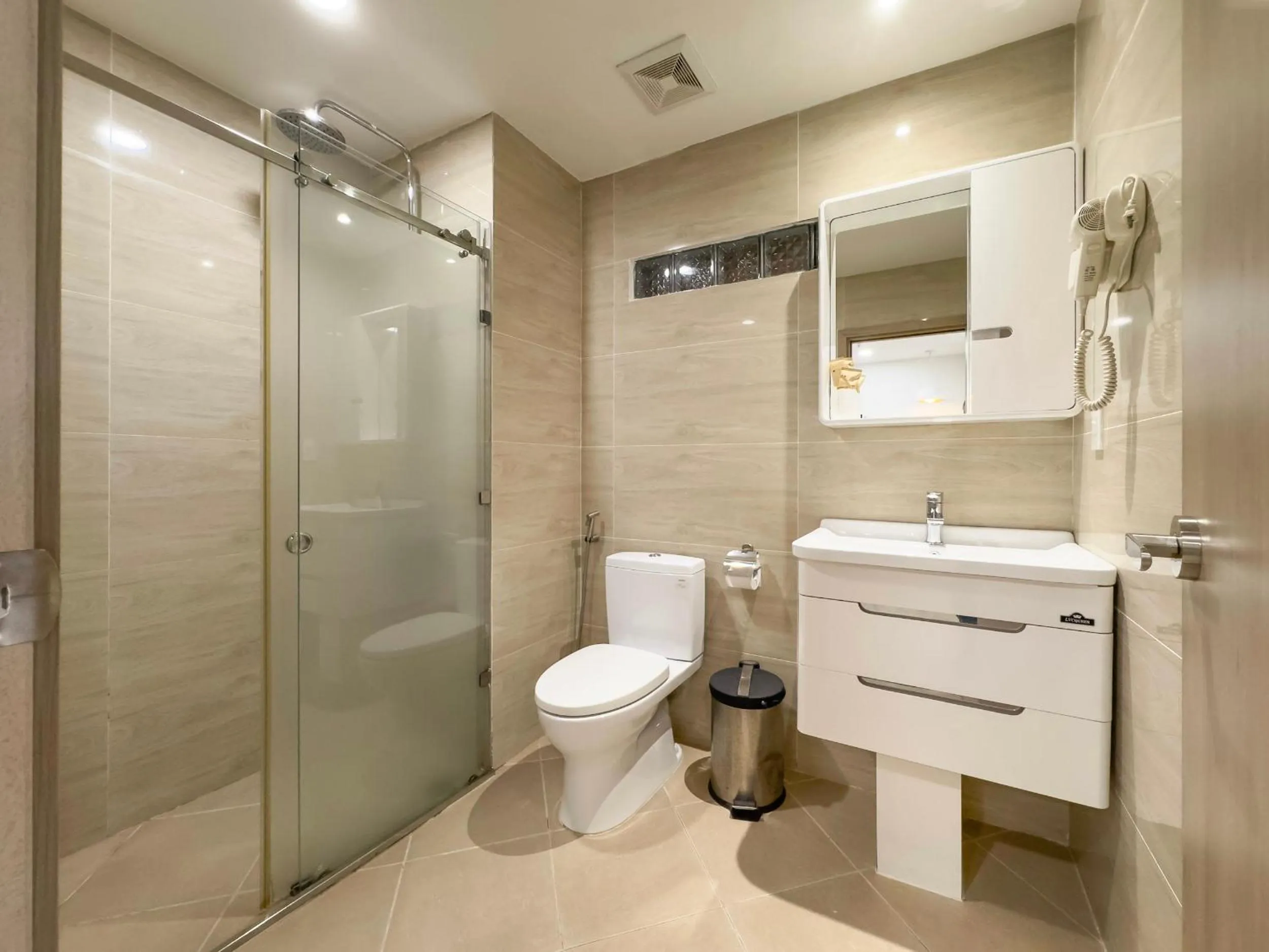 Shower in Cityhouse - LightHouse SG
