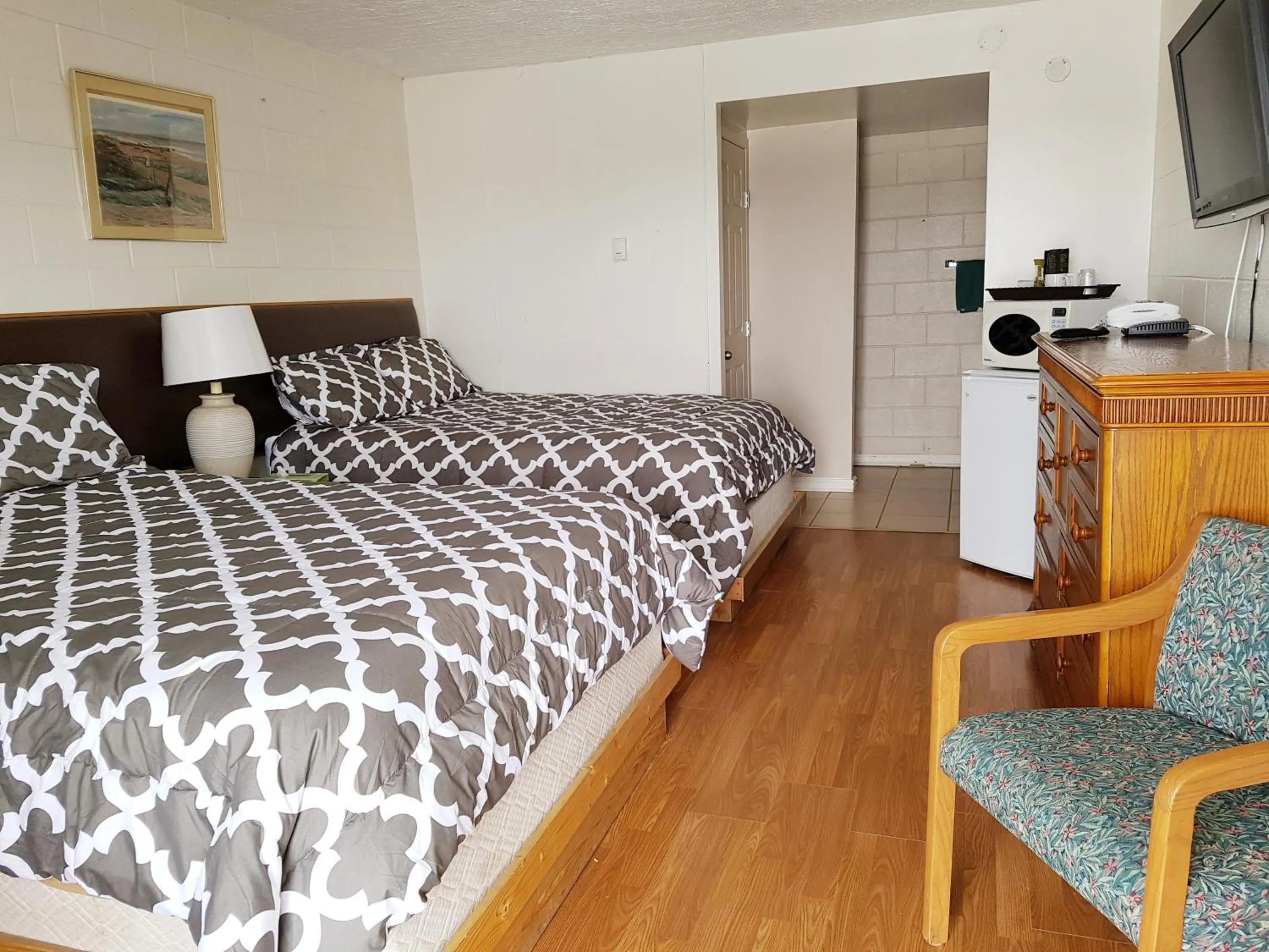 Bed in Caravan Motel