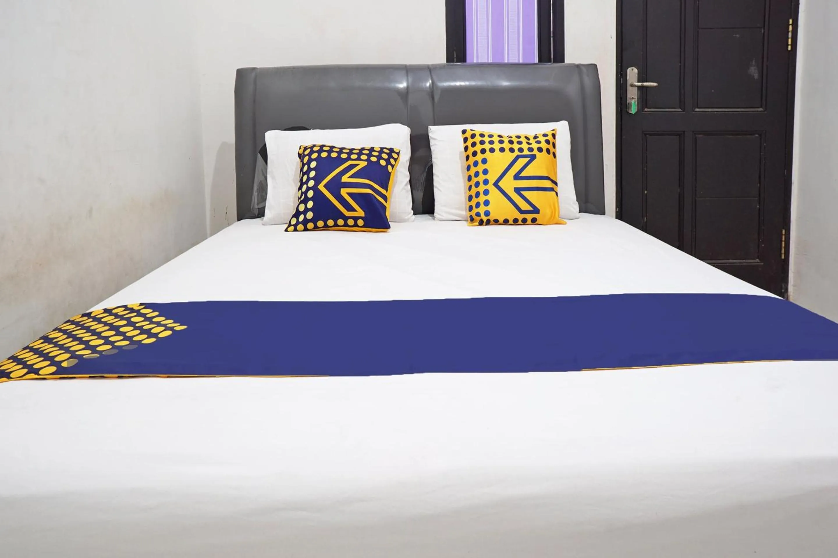 Bedroom, Bed in Hotel O Kost Putih Syariah