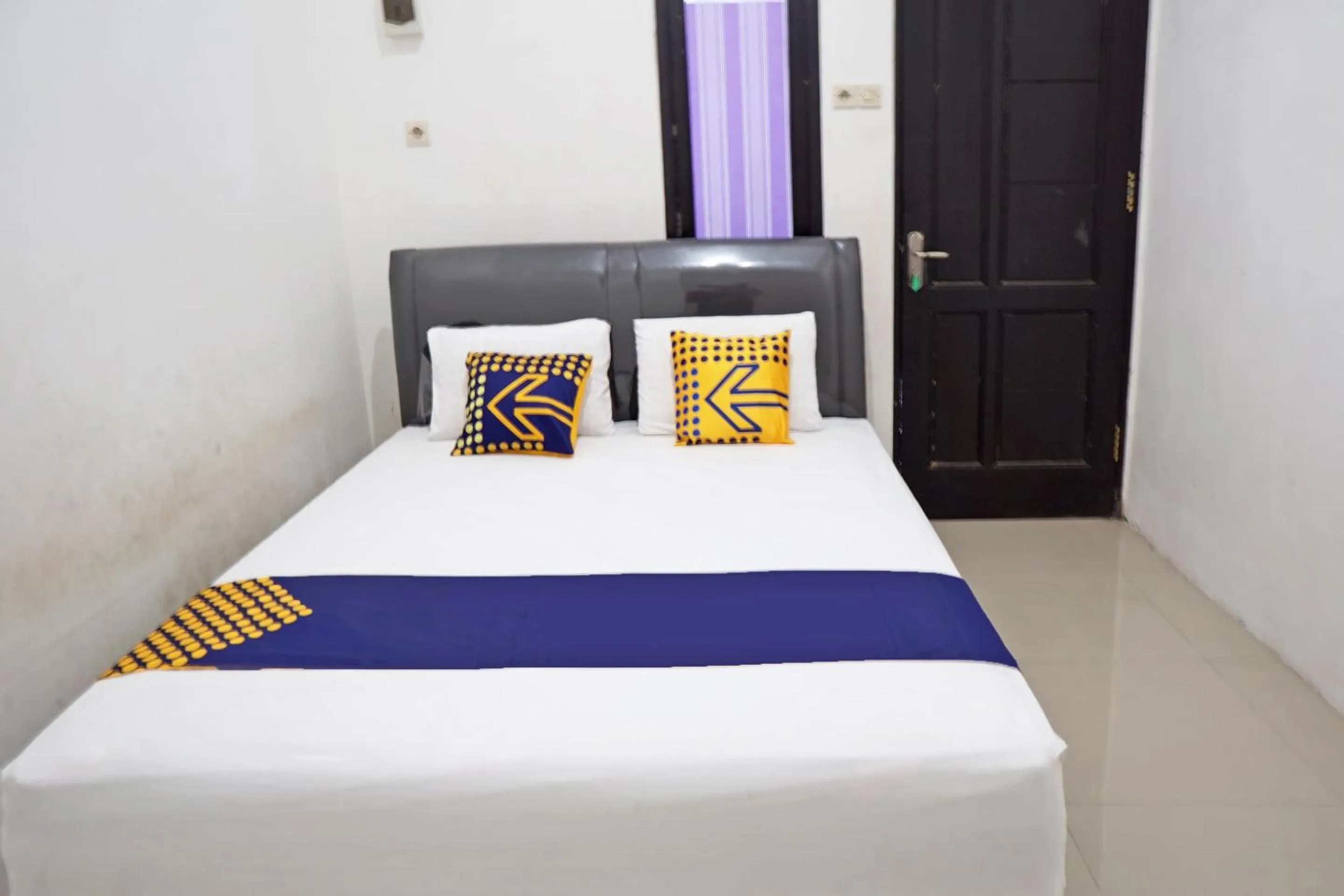 Bedroom, Bed in Hotel O Kost Putih Syariah