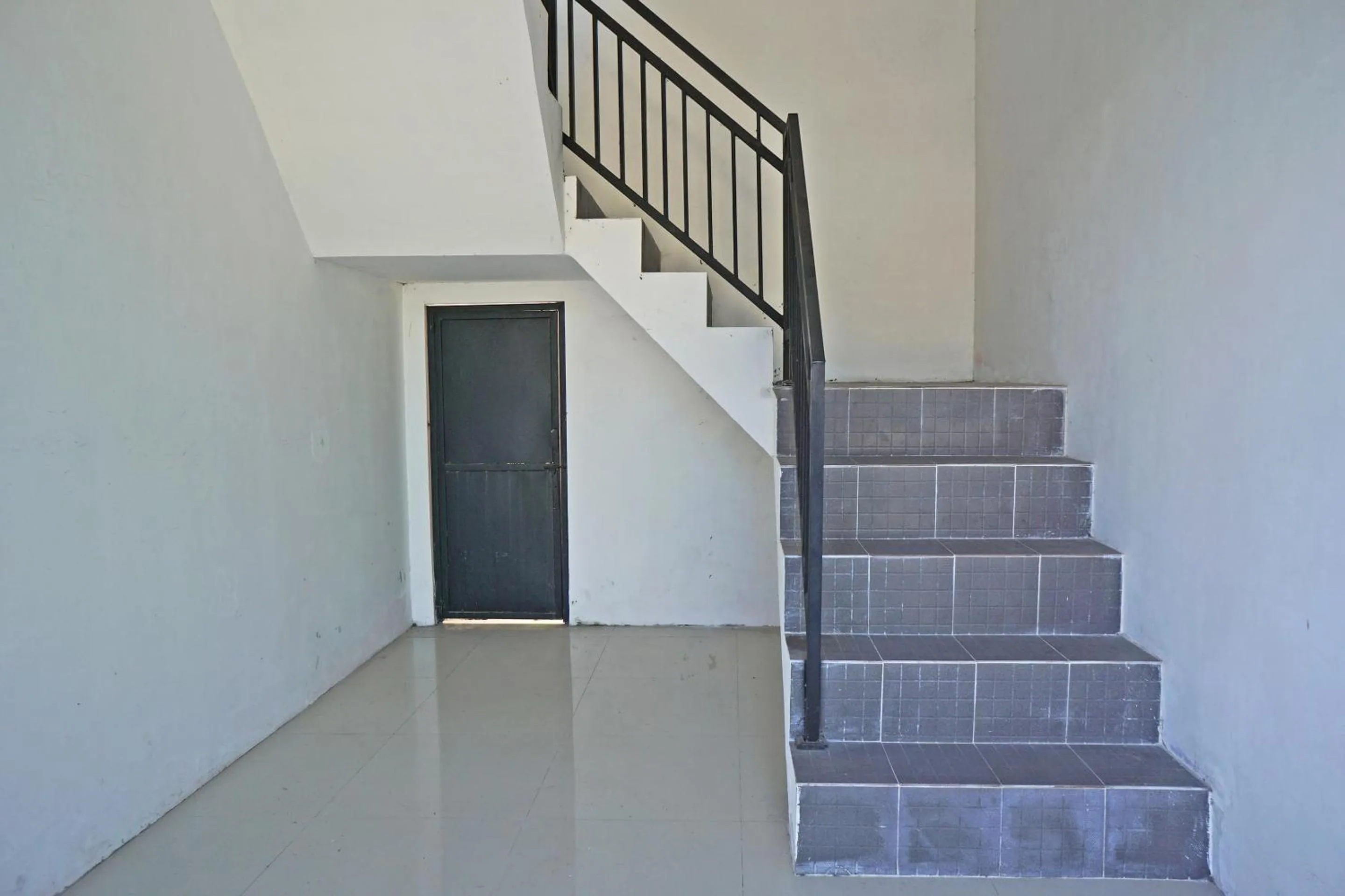 Lobby or reception in Hotel O Kost Putih Syariah