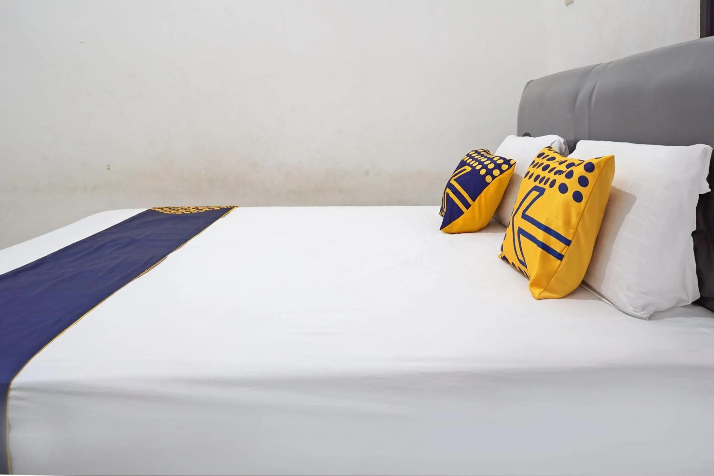 Bedroom, Bed in Hotel O Kost Putih Syariah