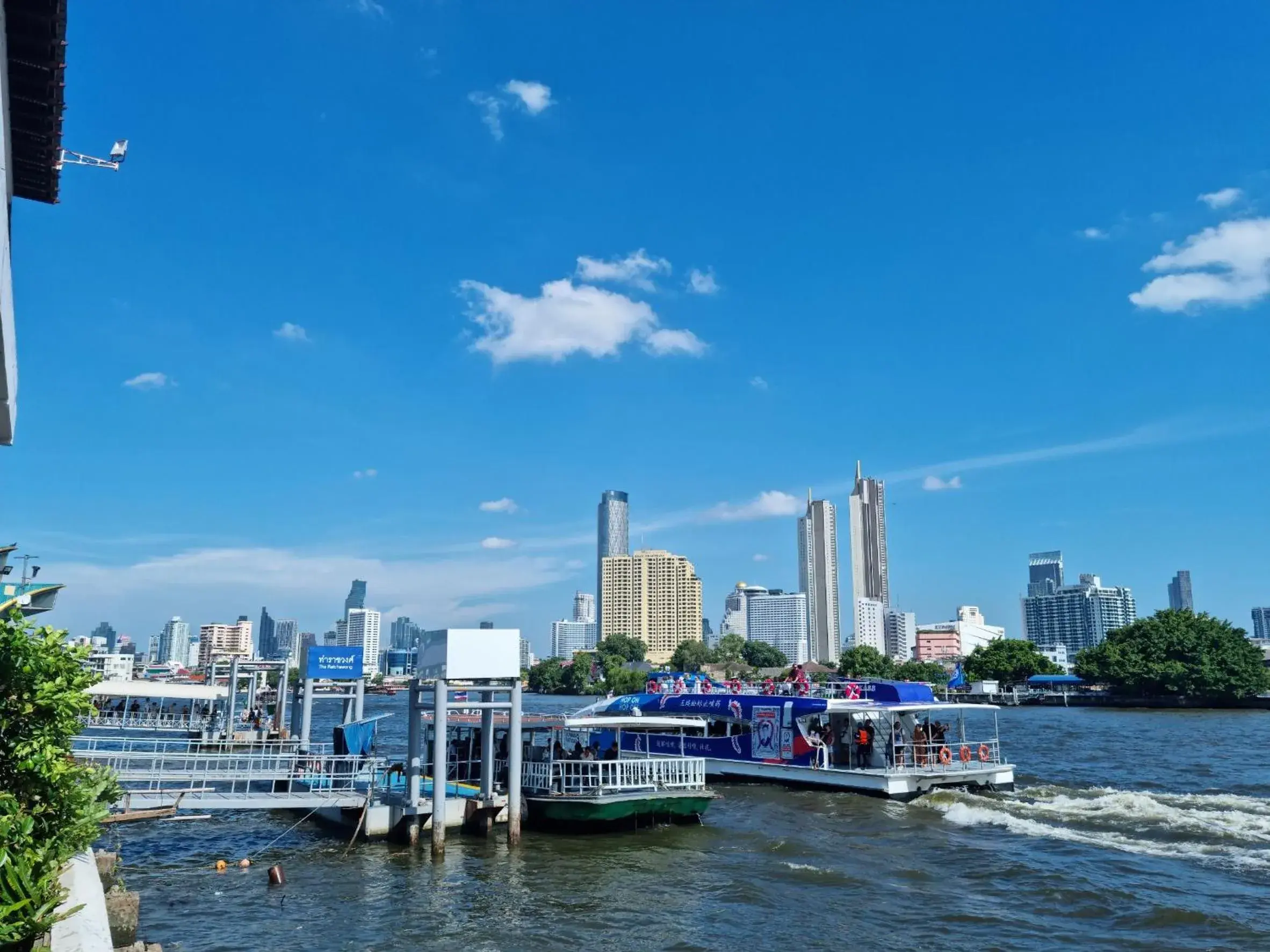 River view in PIER 808 Hostel River view in PIER 808 Hostel